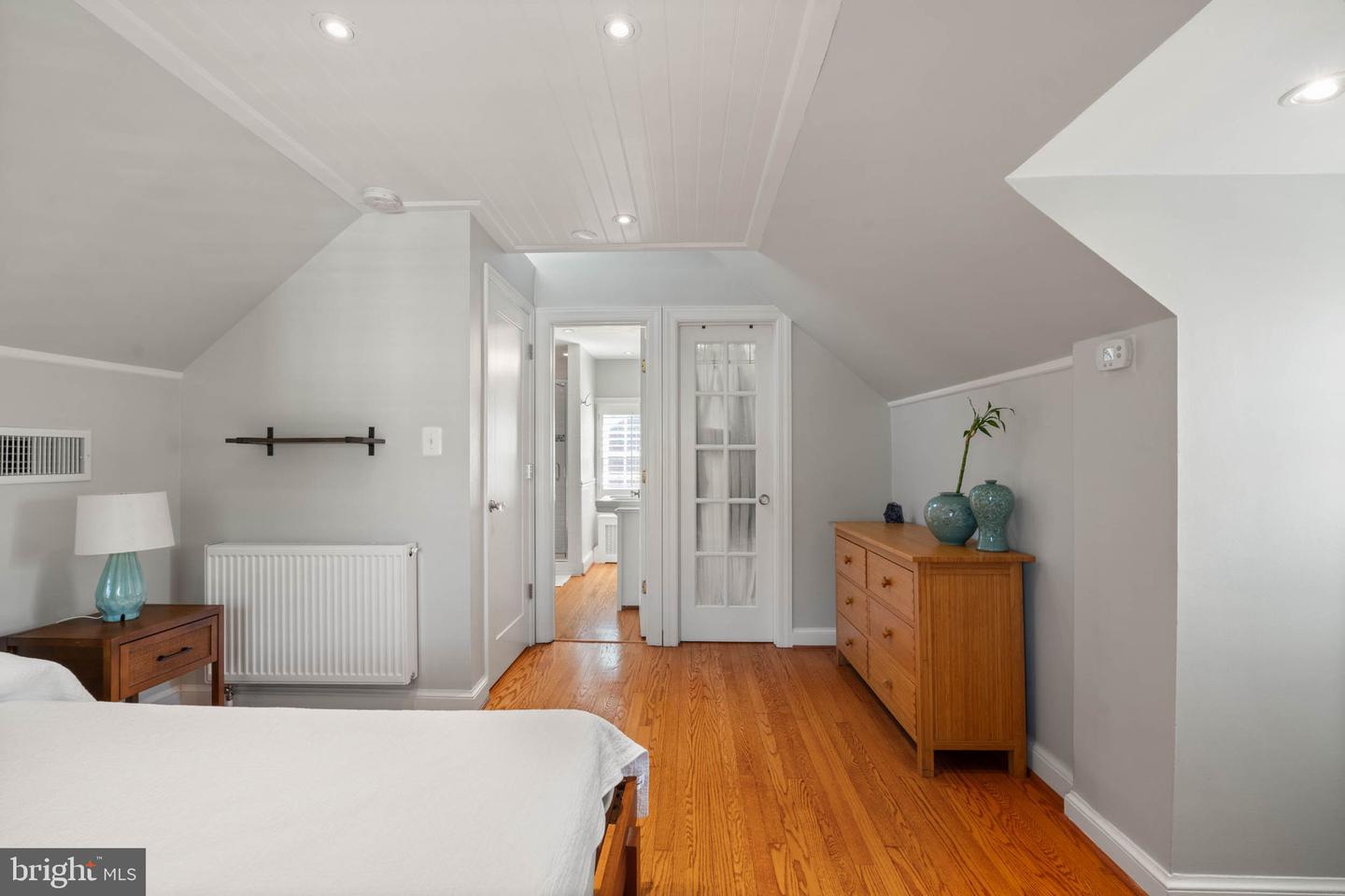 100 E MAPLE ST, ALEXANDRIA, Virginia 22301, 4 Bedrooms Bedrooms, ,3 BathroomsBathrooms,Residential,For sale,100 E MAPLE ST,VAAX2043702 MLS # VAAX2043702