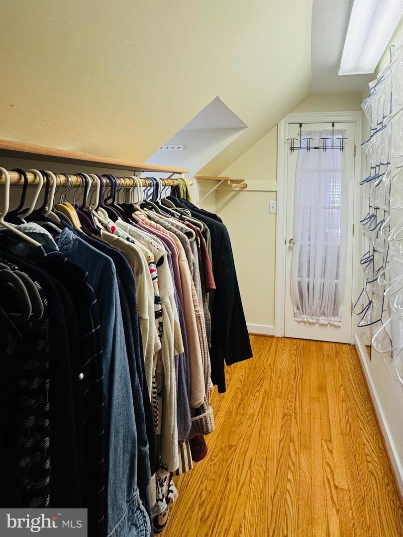 100 E MAPLE ST, ALEXANDRIA, Virginia 22301, 4 Bedrooms Bedrooms, ,3 BathroomsBathrooms,Residential,For sale,100 E MAPLE ST,VAAX2043702 MLS # VAAX2043702
