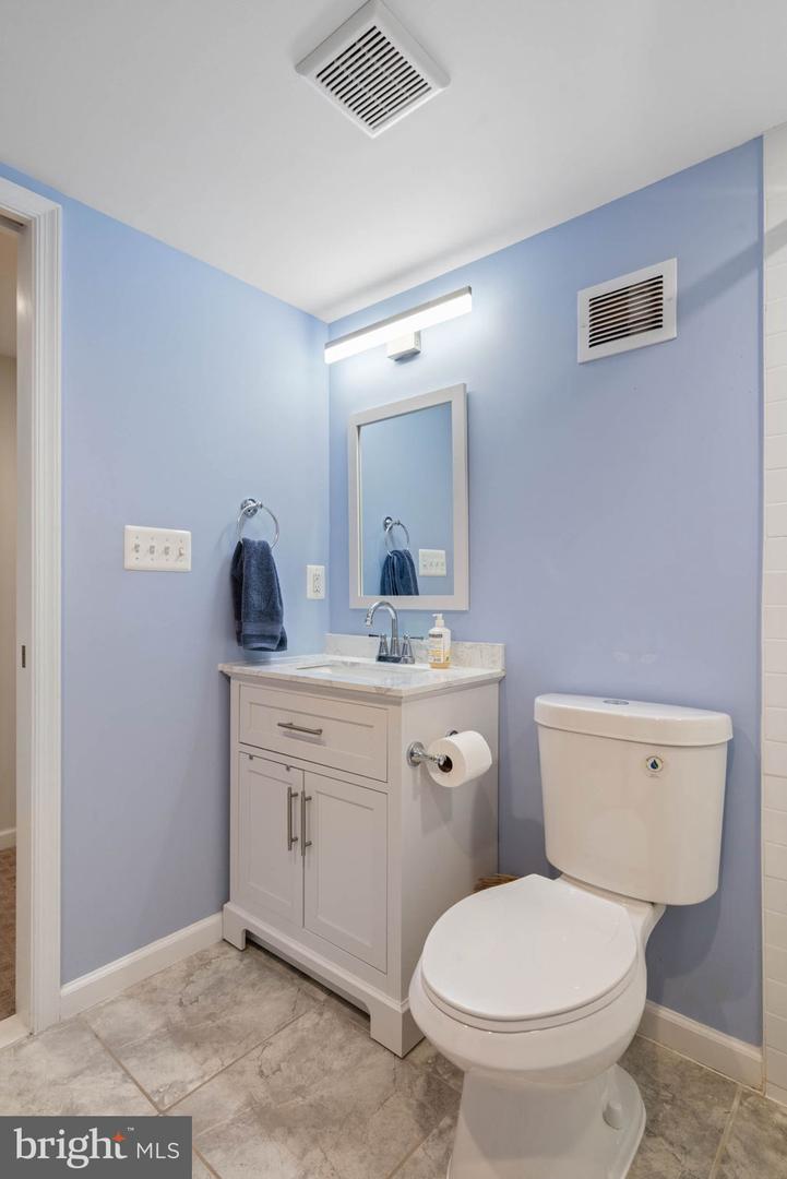 100 E MAPLE ST, ALEXANDRIA, Virginia 22301, 4 Bedrooms Bedrooms, ,3 BathroomsBathrooms,Residential,For sale,100 E MAPLE ST,VAAX2043702 MLS # VAAX2043702