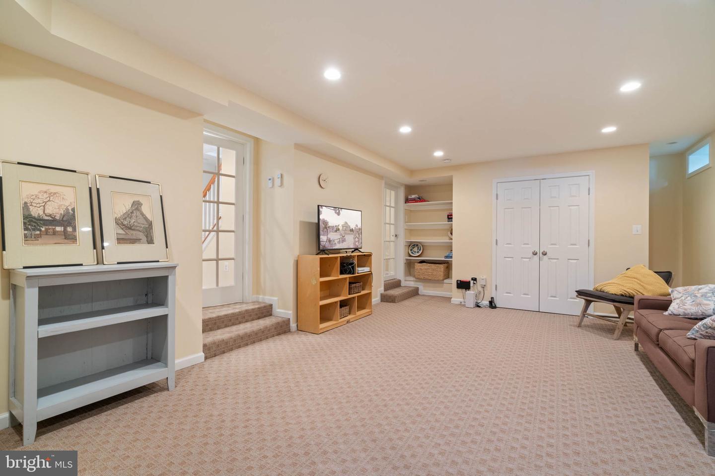 100 E MAPLE ST, ALEXANDRIA, Virginia 22301, 4 Bedrooms Bedrooms, ,3 BathroomsBathrooms,Residential,For sale,100 E MAPLE ST,VAAX2043702 MLS # VAAX2043702