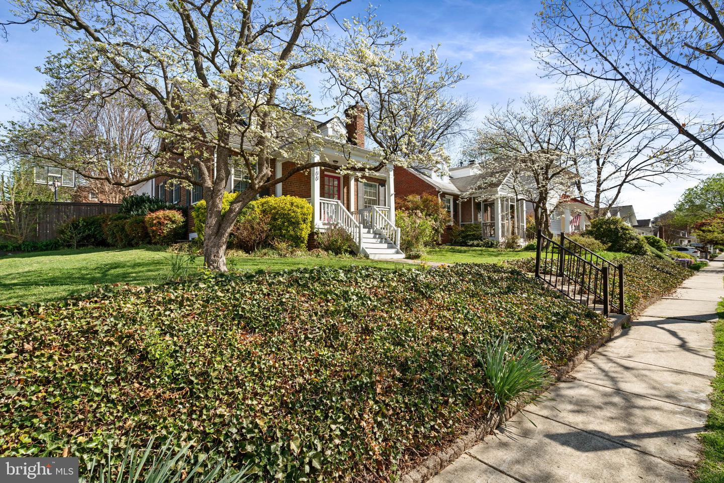 100 E MAPLE ST, ALEXANDRIA, Virginia 22301, 4 Bedrooms Bedrooms, ,3 BathroomsBathrooms,Residential,For sale,100 E MAPLE ST,VAAX2043702 MLS # VAAX2043702