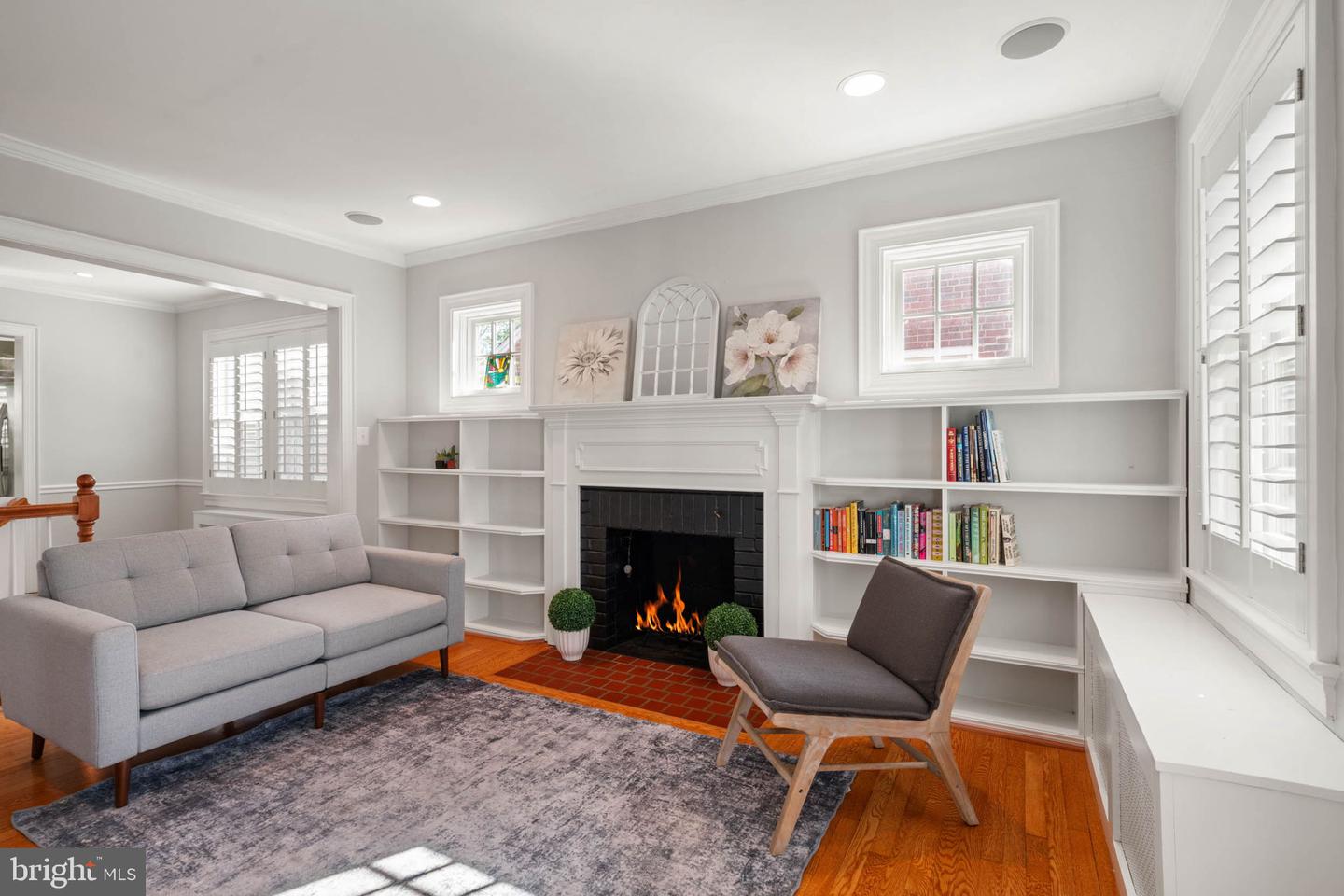 100 E MAPLE ST, ALEXANDRIA, Virginia 22301, 4 Bedrooms Bedrooms, ,3 BathroomsBathrooms,Residential,For sale,100 E MAPLE ST,VAAX2043702 MLS # VAAX2043702