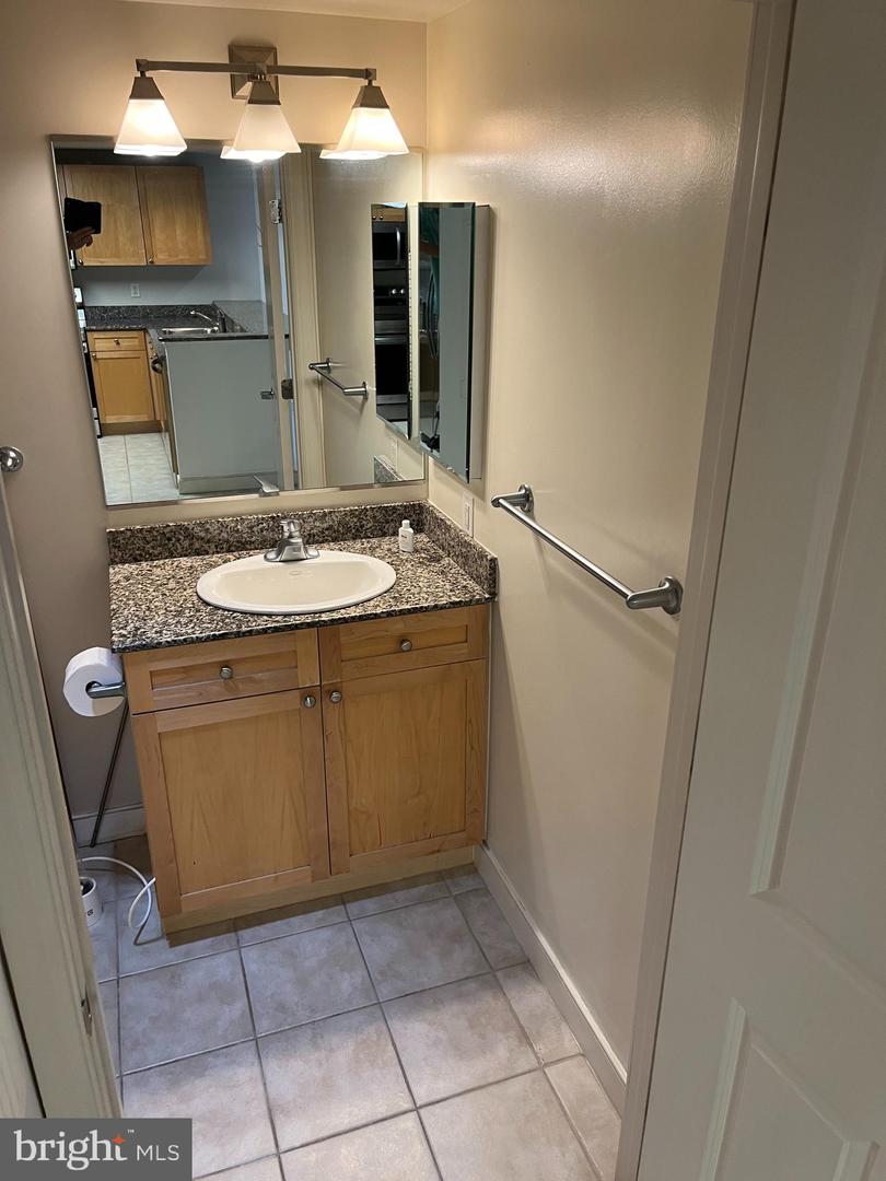 777 7TH ST NW #803, WASHINGTON, District Of Columbia 20001, ,1 BathroomBathrooms,Residential,For sale,777 7TH ST NW #803,DCDC2193840 MLS # DCDC2193840