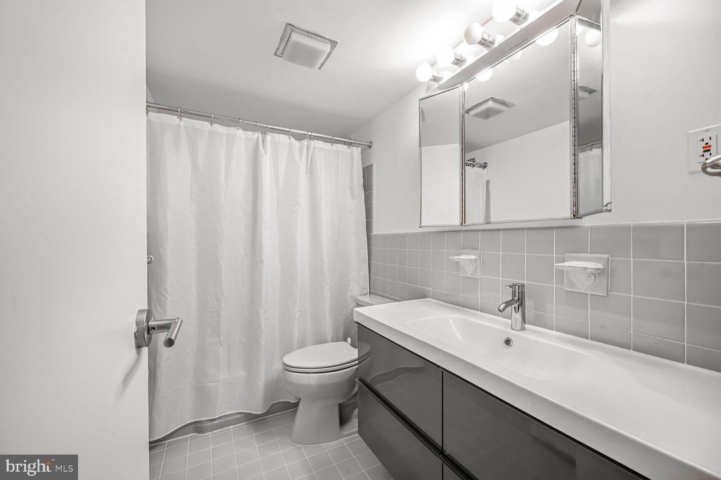 4201 CATHEDRAL AVE NW #801E, WASHINGTON, District Of Columbia 20016, 2 Bedrooms Bedrooms, ,2 BathroomsBathrooms,Residential,For sale,4201 CATHEDRAL AVE NW #801E,DCDC2194008 MLS # DCDC2194008 4201 CATHEDRAL AVE NW #801E, WASHINGTON, District Of Columbia 20016, 2 Bedrooms Bedrooms, ,2 BathroomsBathrooms,Residential,For sale,4201 CATHEDRAL AVE NW #801E,DCDC2194008 MLS # DCDC2194008