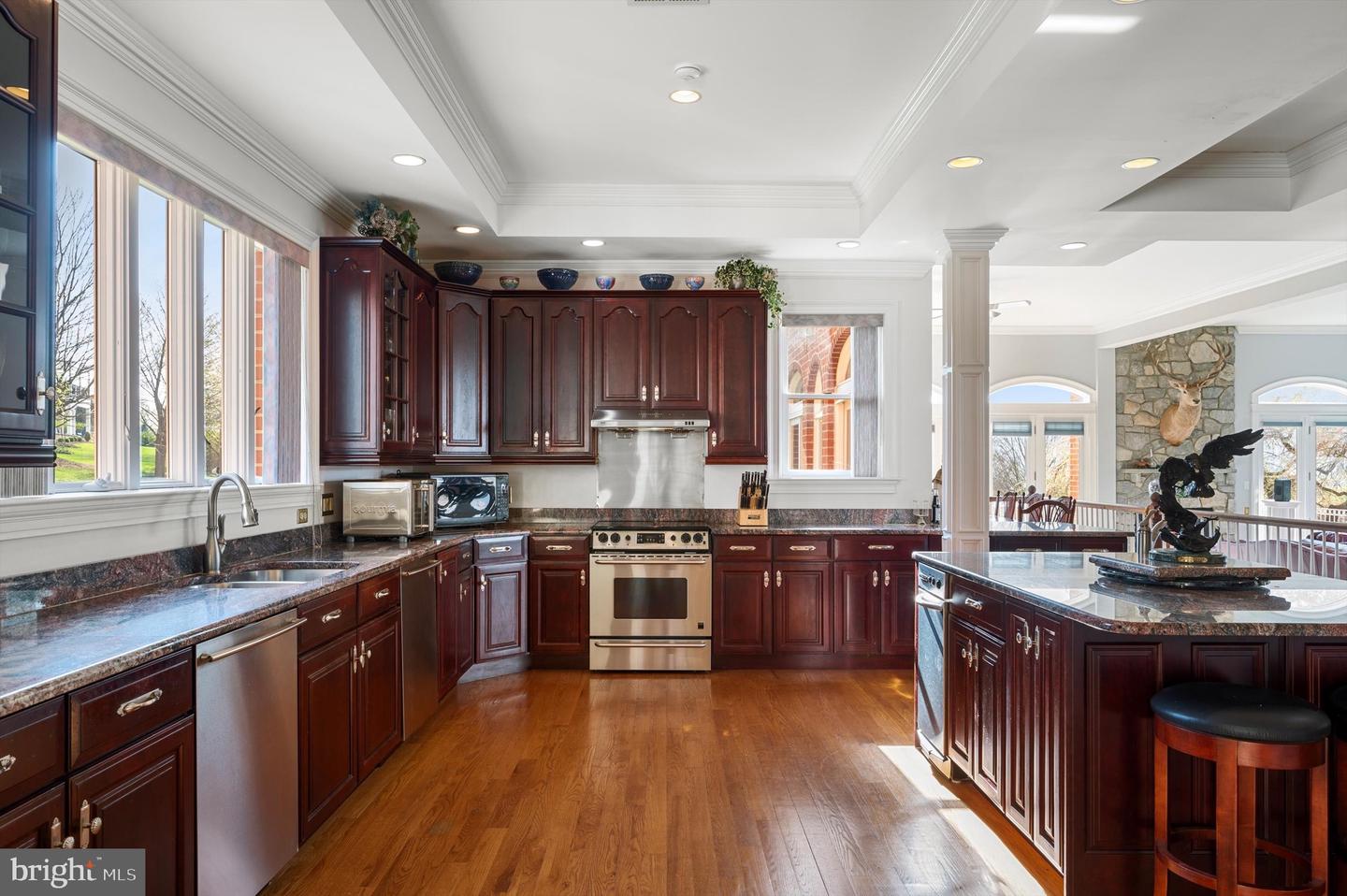 18037 CLENDENNING CIR, ROUND HILL, Virginia 20141, 5 Bedrooms Bedrooms, ,5 BathroomsBathrooms,Residential,For sale,18037 CLENDENNING CIR,VALO2093076 MLS # VALO2093076