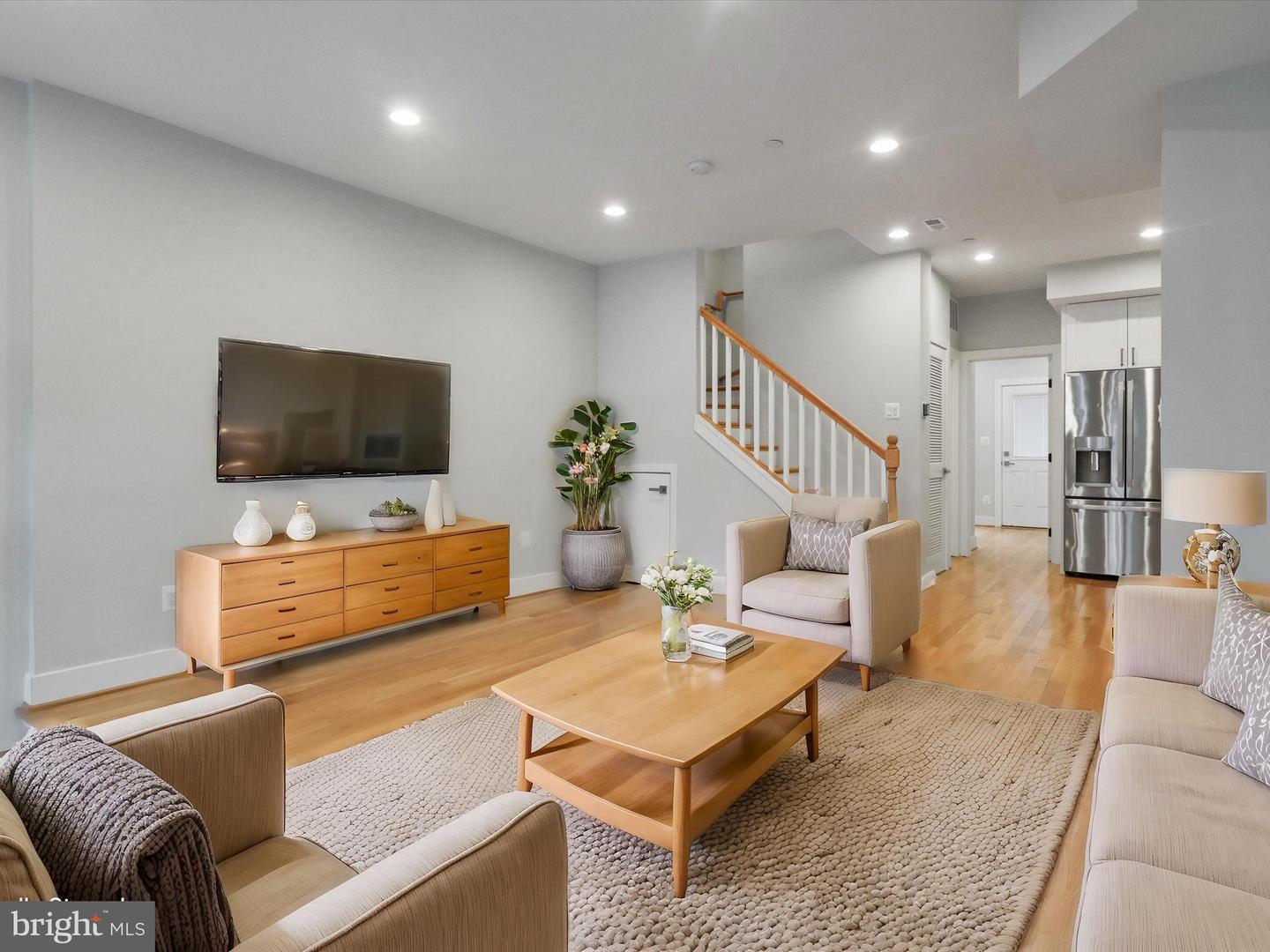 734 HARVARD ST NW #1, WASHINGTON, District Of Columbia 20001, 3 Bedrooms Bedrooms, ,3 BathroomsBathrooms,Residential,For sale,734 HARVARD ST NW #1,DCDC2194130 MLS # DCDC2194130