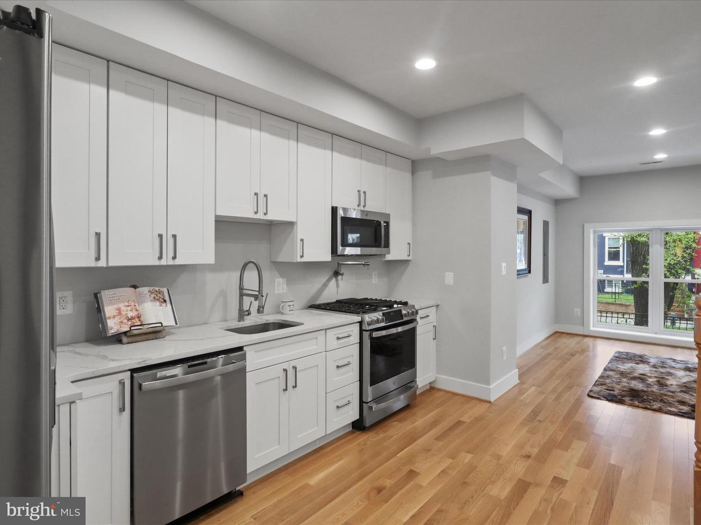 734 HARVARD ST NW #1, WASHINGTON, District Of Columbia 20001, 3 Bedrooms Bedrooms, ,3 BathroomsBathrooms,Residential,For sale,734 HARVARD ST NW #1,DCDC2194130 MLS # DCDC2194130