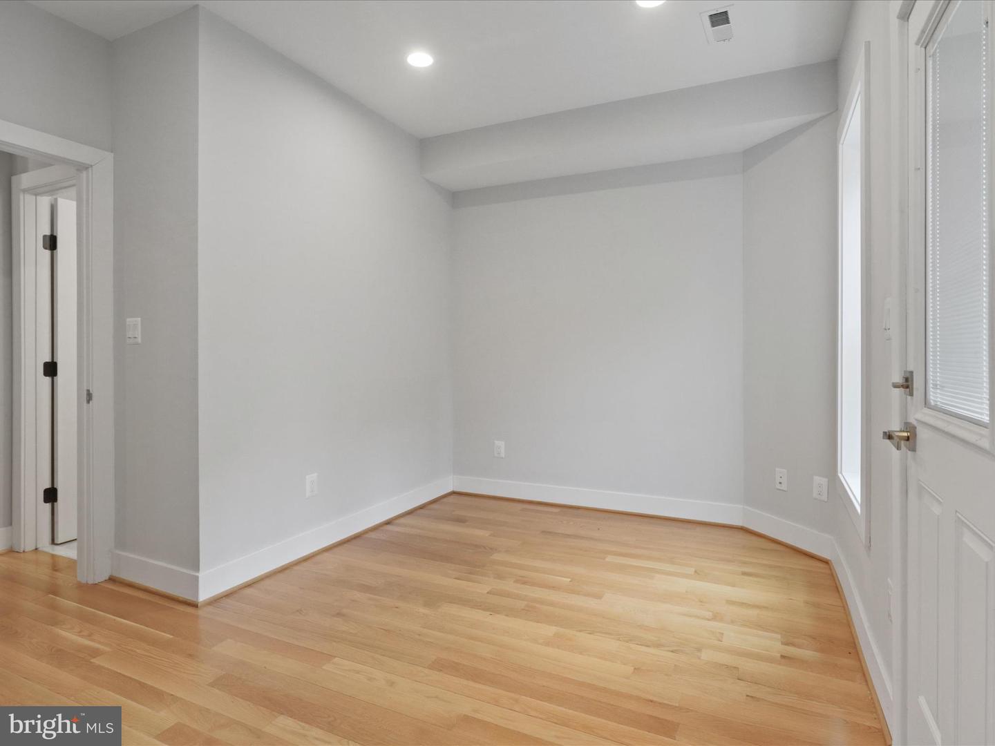 734 HARVARD ST NW #1, WASHINGTON, District Of Columbia 20001, 3 Bedrooms Bedrooms, ,3 BathroomsBathrooms,Residential,For sale,734 HARVARD ST NW #1,DCDC2194130 MLS # DCDC2194130