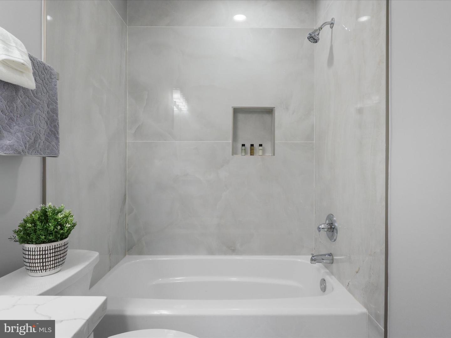 734 HARVARD ST NW #1, WASHINGTON, District Of Columbia 20001, 3 Bedrooms Bedrooms, ,3 BathroomsBathrooms,Residential,For sale,734 HARVARD ST NW #1,DCDC2194130 MLS # DCDC2194130