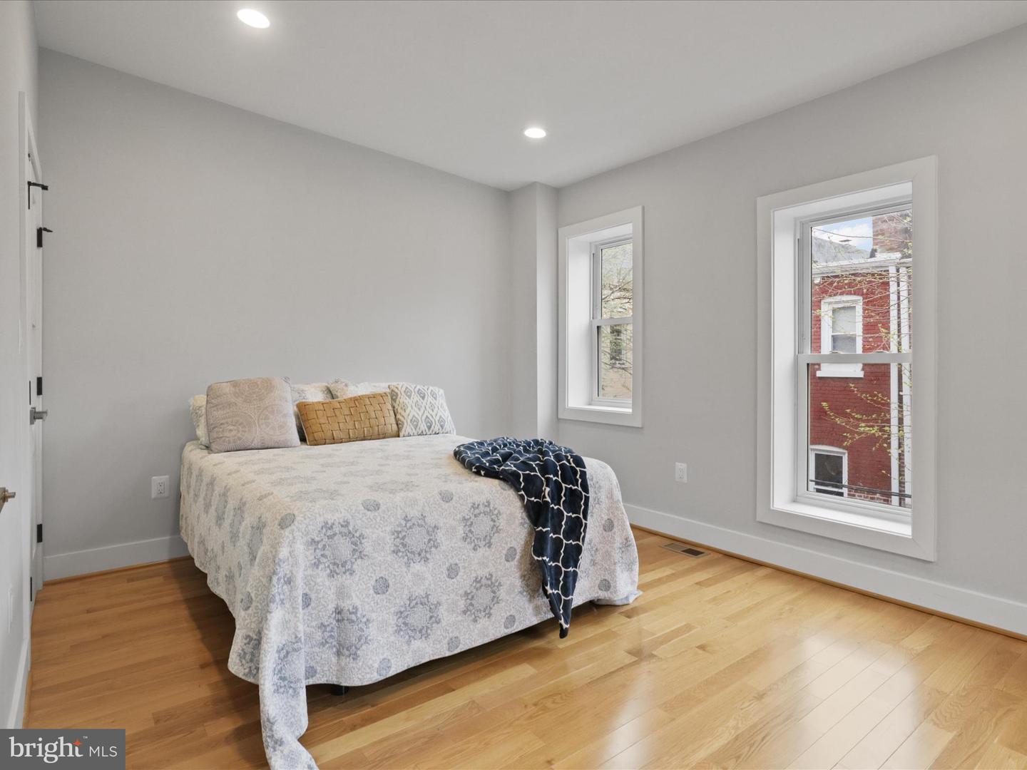 734 HARVARD ST NW #1, WASHINGTON, District Of Columbia 20001, 3 Bedrooms Bedrooms, ,3 BathroomsBathrooms,Residential,For sale,734 HARVARD ST NW #1,DCDC2194130 MLS # DCDC2194130