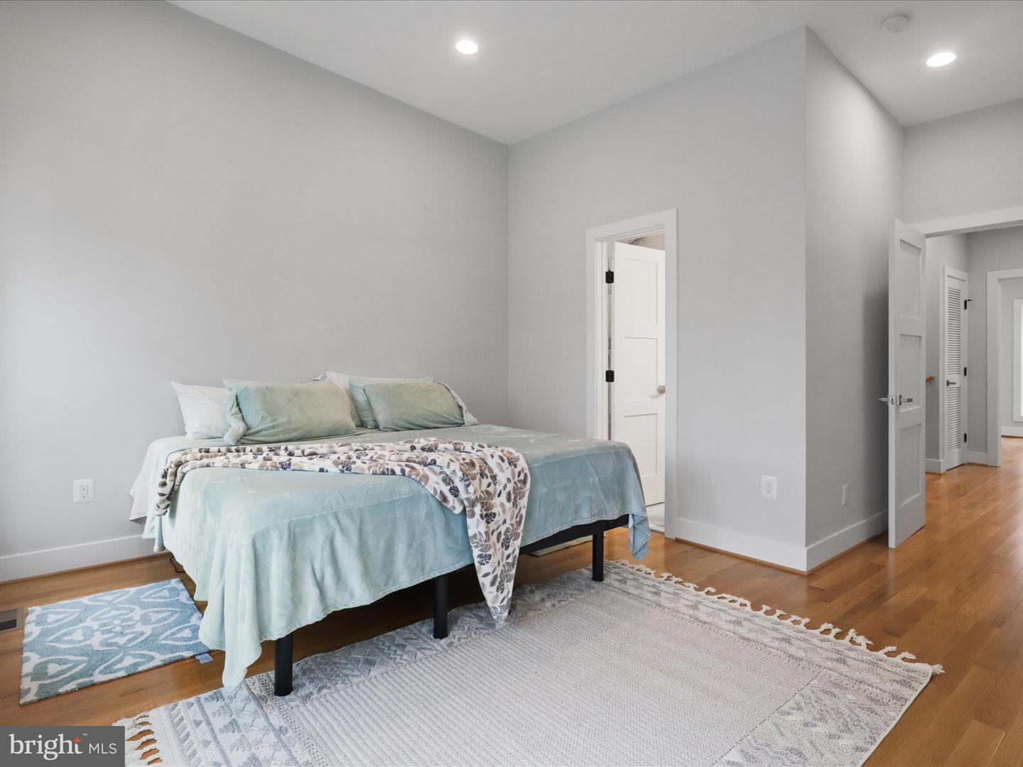 734 HARVARD ST NW #1, WASHINGTON, District Of Columbia 20001, 3 Bedrooms Bedrooms, ,3 BathroomsBathrooms,Residential,For sale,734 HARVARD ST NW #1,DCDC2194130 MLS # DCDC2194130