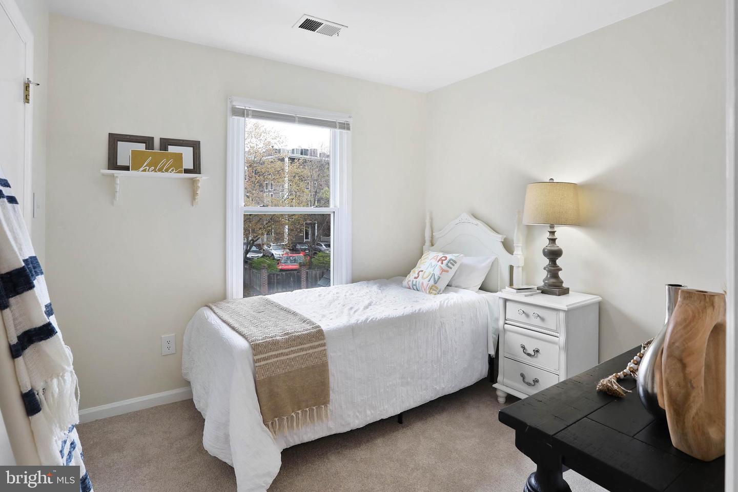 333 HARRISON ST SE, LEESBURG, Virginia 20175, 2 Bedrooms Bedrooms, ,1 BathroomBathrooms,Residential,For sale,333 HARRISON ST SE,VALO2093094 MLS # VALO2093094