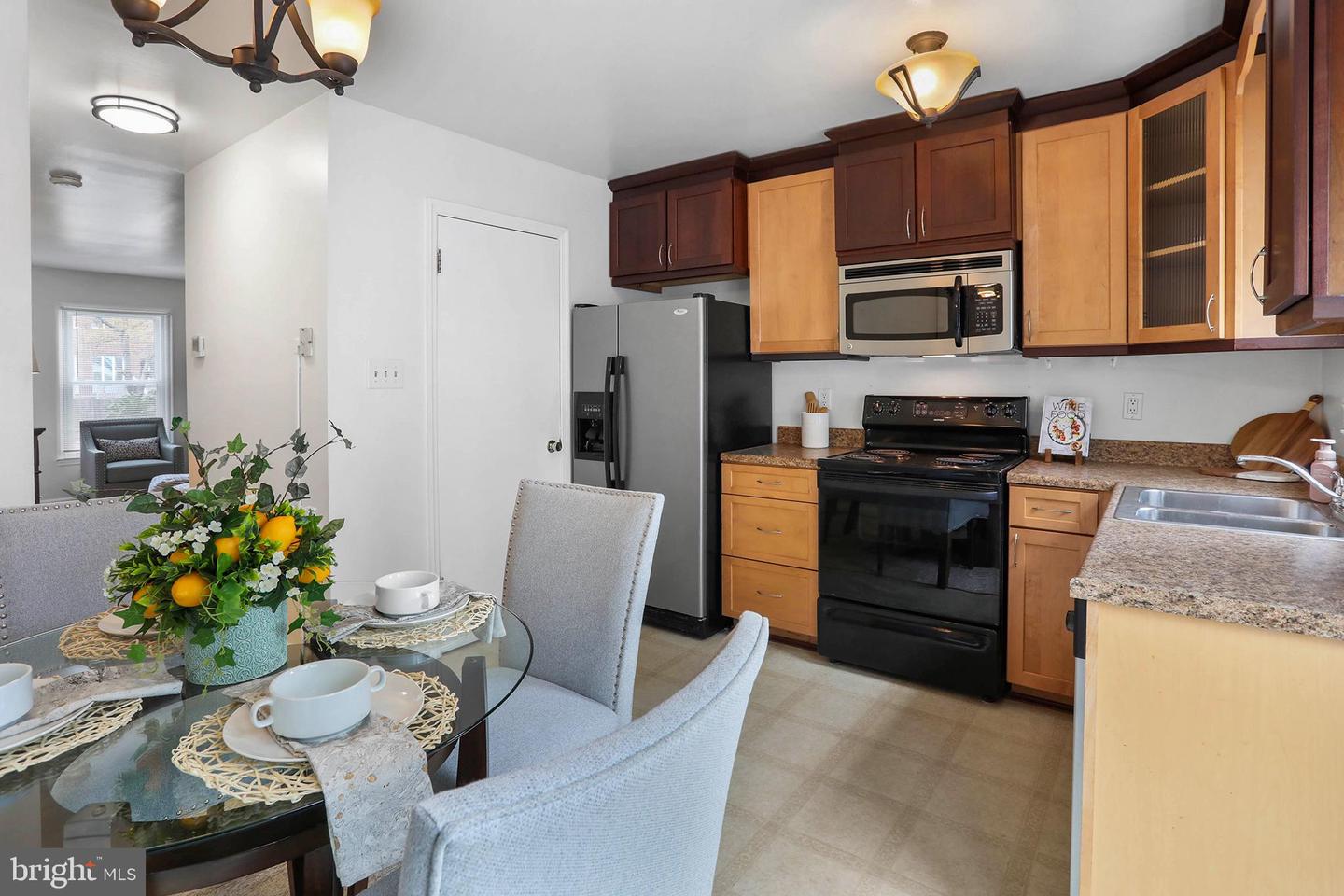333 HARRISON ST SE, LEESBURG, Virginia 20175, 2 Bedrooms Bedrooms, ,1 BathroomBathrooms,Residential,For sale,333 HARRISON ST SE,VALO2093094 MLS # VALO2093094