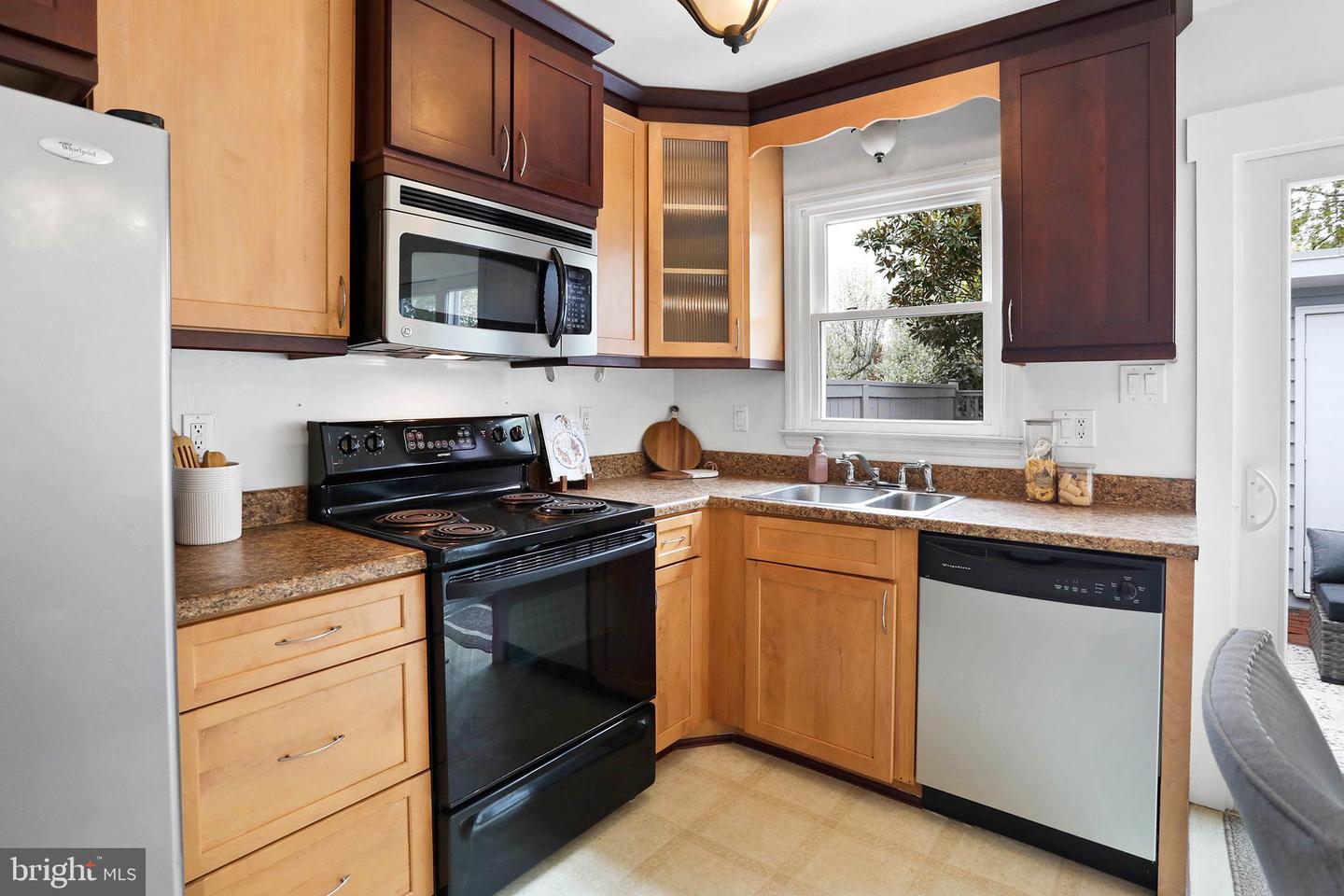 333 HARRISON ST SE, LEESBURG, Virginia 20175, 2 Bedrooms Bedrooms, ,1 BathroomBathrooms,Residential,For sale,333 HARRISON ST SE,VALO2093094 MLS # VALO2093094