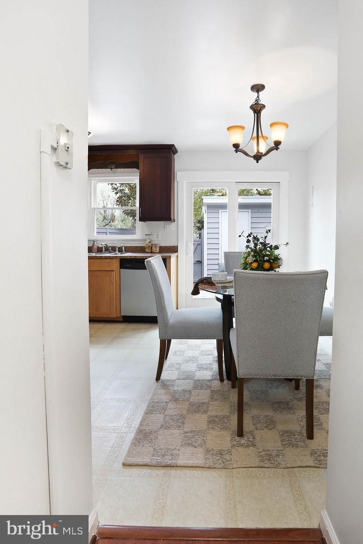 333 HARRISON ST SE, LEESBURG, Virginia 20175, 2 Bedrooms Bedrooms, ,1 BathroomBathrooms,Residential,For sale,333 HARRISON ST SE,VALO2093094 MLS # VALO2093094