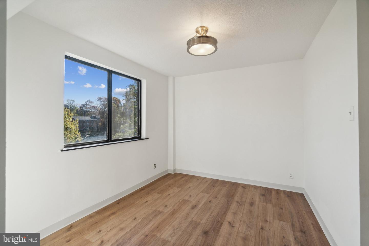 1401 N RHODES ST #305, ARLINGTON, Virginia 22209, 1 Bedroom Bedrooms, ,1 BathroomBathrooms,Residential,For sale,1401 N RHODES ST #305,VAAR2055624 MLS # VAAR2055624
