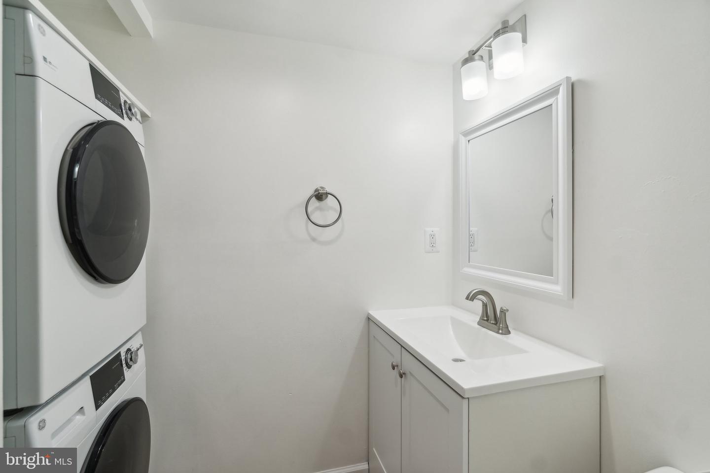 1401 N RHODES ST #305, ARLINGTON, Virginia 22209, 1 Bedroom Bedrooms, ,1 BathroomBathrooms,Residential,For sale,1401 N RHODES ST #305,VAAR2055624 MLS # VAAR2055624