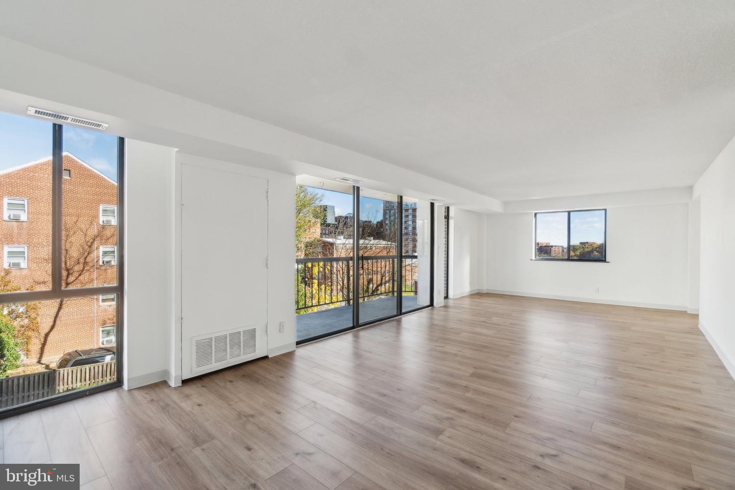 1401 N RHODES ST #305, ARLINGTON, Virginia 22209, 1 Bedroom Bedrooms, ,1 BathroomBathrooms,Residential,For sale,1401 N RHODES ST #305,VAAR2055624 MLS # VAAR2055624