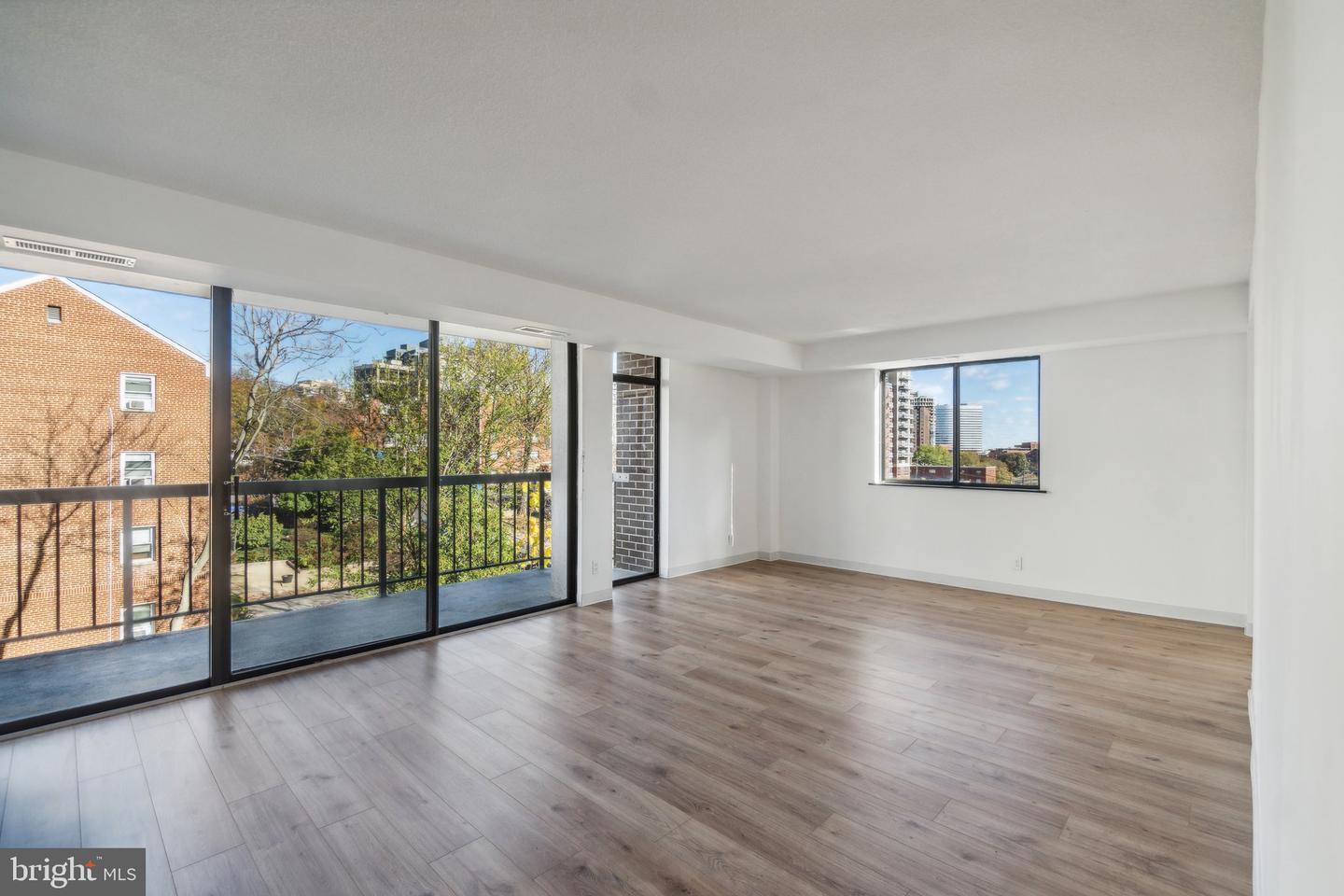 1401 N RHODES ST #305, ARLINGTON, Virginia 22209, 1 Bedroom Bedrooms, ,1 BathroomBathrooms,Residential,For sale,1401 N RHODES ST #305,VAAR2055624 MLS # VAAR2055624