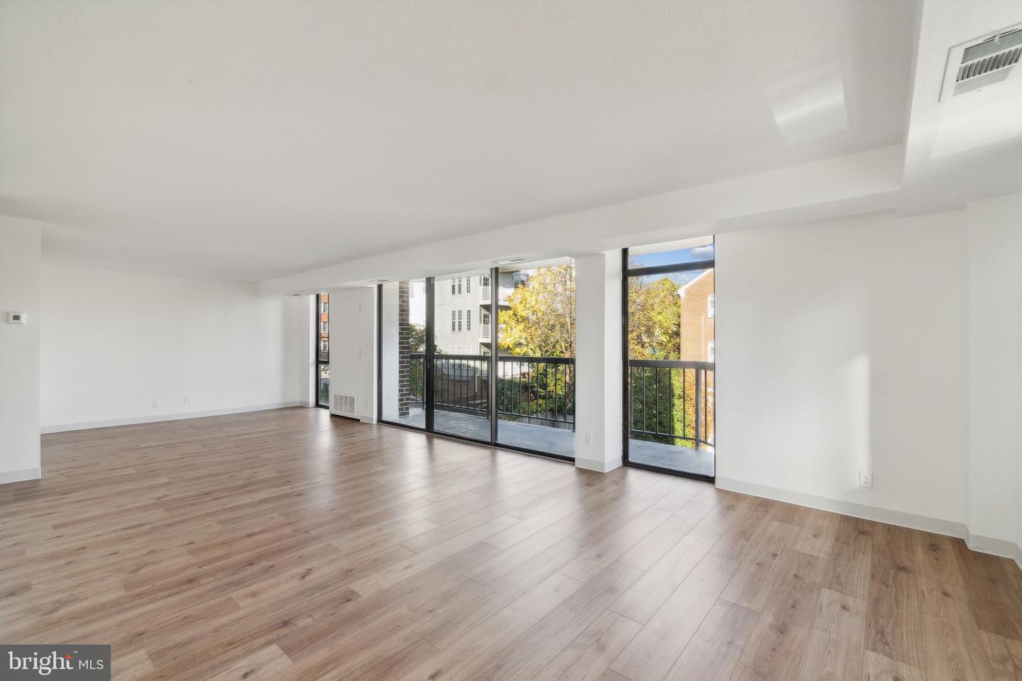 1401 N RHODES ST #305, ARLINGTON, Virginia 22209, 1 Bedroom Bedrooms, ,1 BathroomBathrooms,Residential,For sale,1401 N RHODES ST #305,VAAR2055624 MLS # VAAR2055624