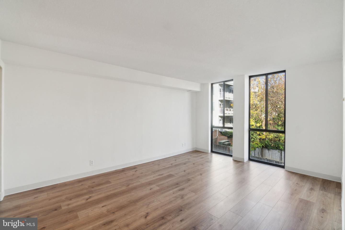 1401 N RHODES ST #305, ARLINGTON, Virginia 22209, 1 Bedroom Bedrooms, ,1 BathroomBathrooms,Residential,For sale,1401 N RHODES ST #305,VAAR2055624 MLS # VAAR2055624