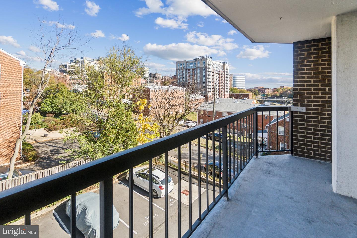 1401 N RHODES ST #305, ARLINGTON, Virginia 22209, 1 Bedroom Bedrooms, ,1 BathroomBathrooms,Residential,For sale,1401 N RHODES ST #305,VAAR2055624 MLS # VAAR2055624