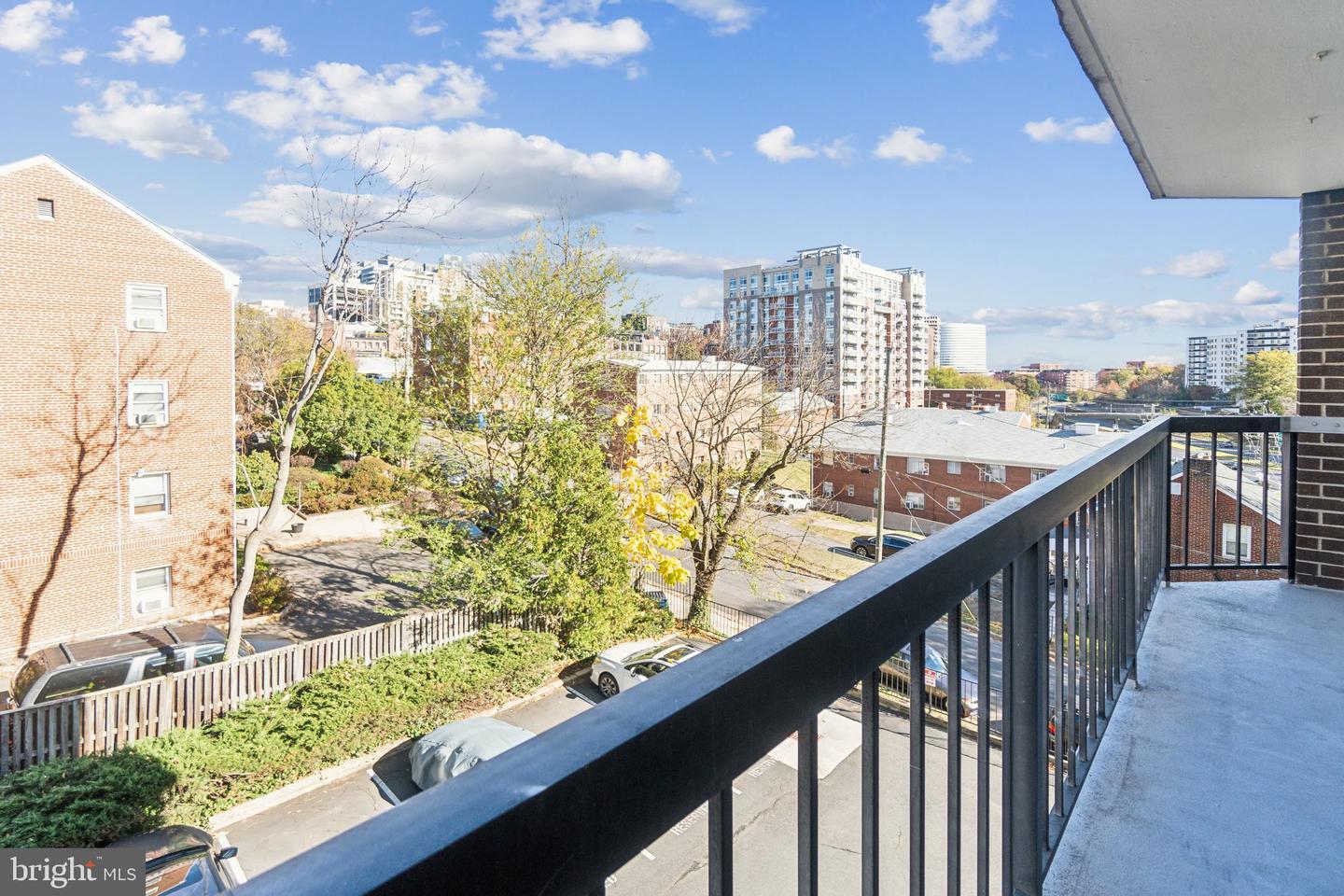 1401 N RHODES ST #305, ARLINGTON, Virginia 22209, 1 Bedroom Bedrooms, ,1 BathroomBathrooms,Residential,For sale,1401 N RHODES ST #305,VAAR2055624 MLS # VAAR2055624