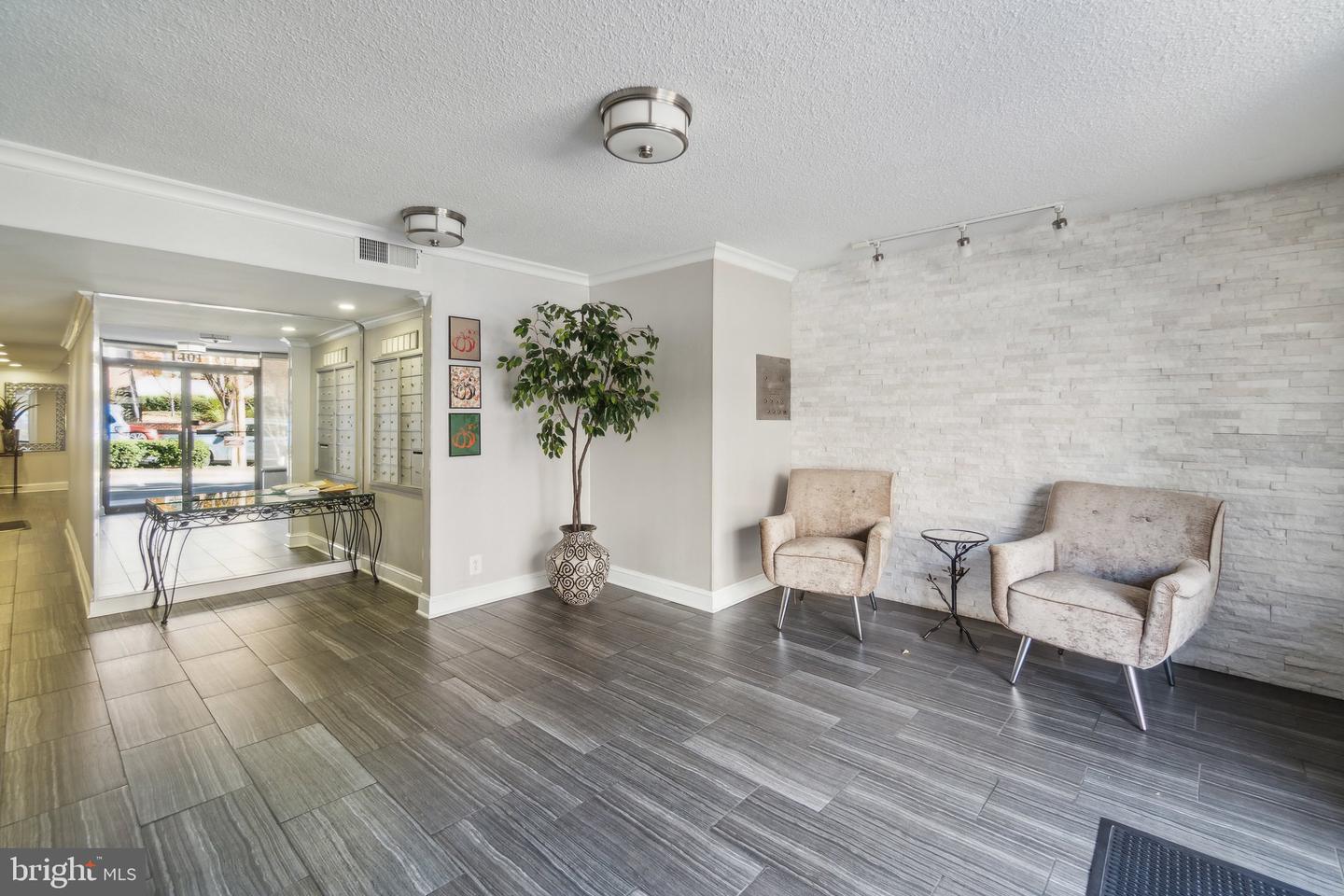 1401 N RHODES ST #305, ARLINGTON, Virginia 22209, 1 Bedroom Bedrooms, ,1 BathroomBathrooms,Residential,For sale,1401 N RHODES ST #305,VAAR2055624 MLS # VAAR2055624