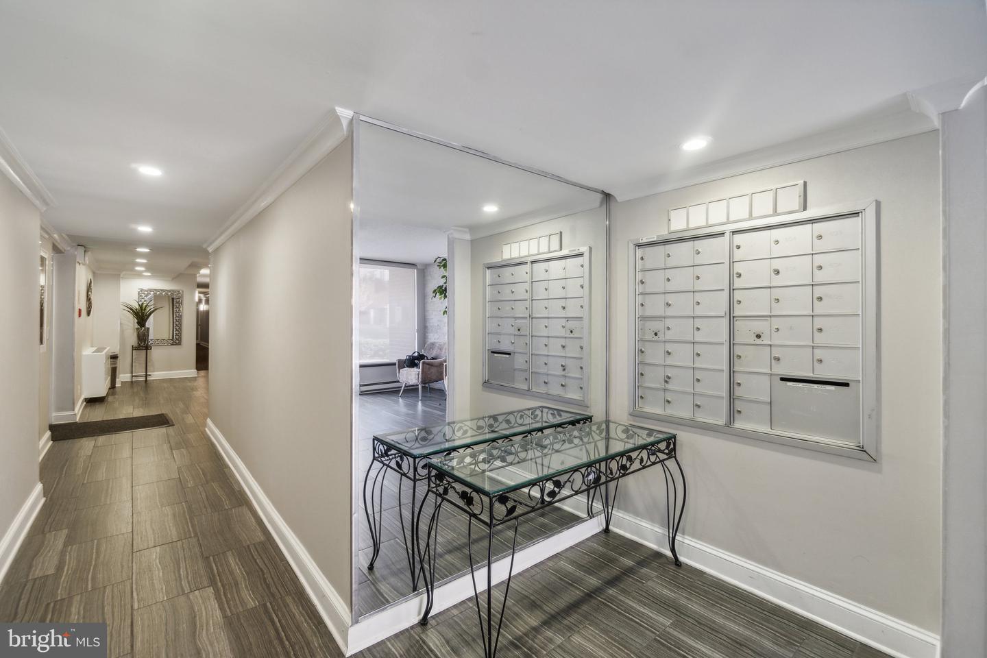 1401 N RHODES ST #305, ARLINGTON, Virginia 22209, 1 Bedroom Bedrooms, ,1 BathroomBathrooms,Residential,For sale,1401 N RHODES ST #305,VAAR2055624 MLS # VAAR2055624