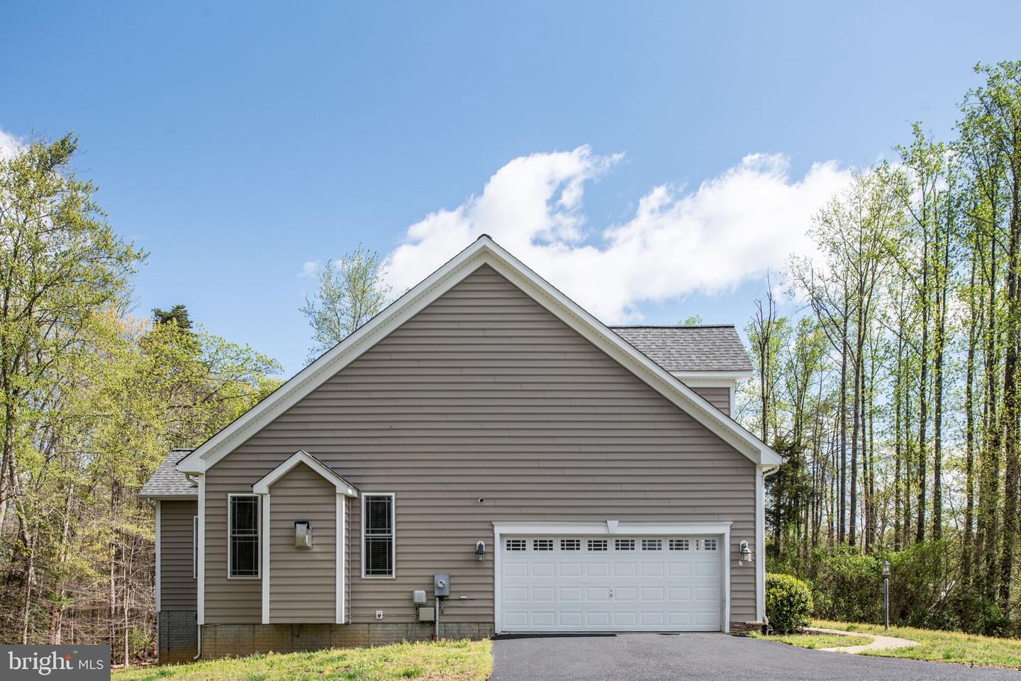 11 AIDEN DR, FREDERICKSBURG, Virginia 22406, 4 Bedrooms Bedrooms, ,3 BathroomsBathrooms,Residential,For sale,11 AIDEN DR,VAST2037644 MLS # VAST2037644