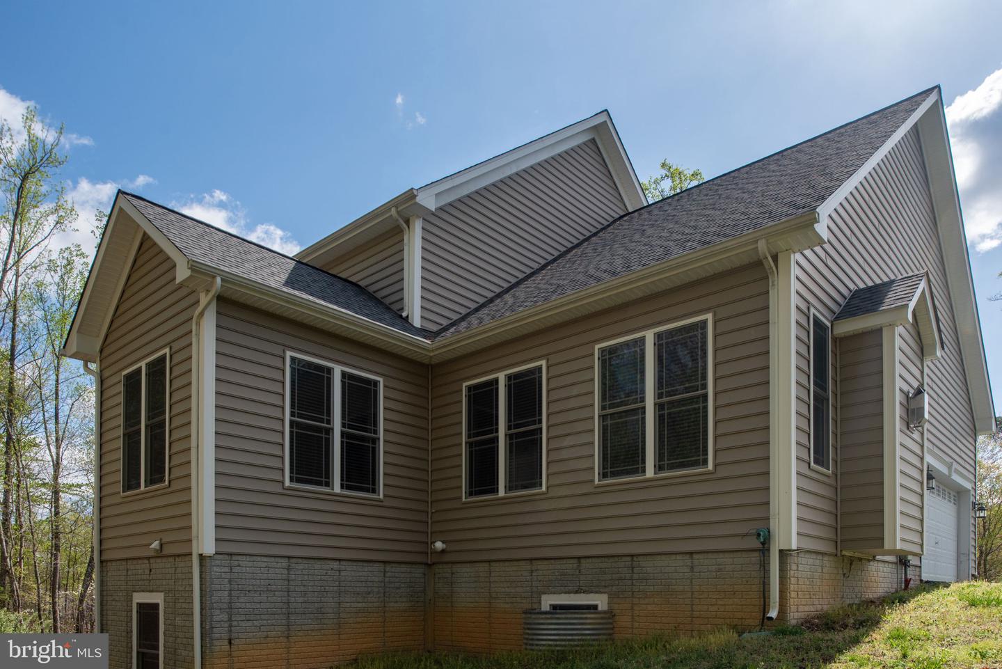 11 AIDEN DR, FREDERICKSBURG, Virginia 22406, 4 Bedrooms Bedrooms, ,3 BathroomsBathrooms,Residential,For sale,11 AIDEN DR,VAST2037644 MLS # VAST2037644