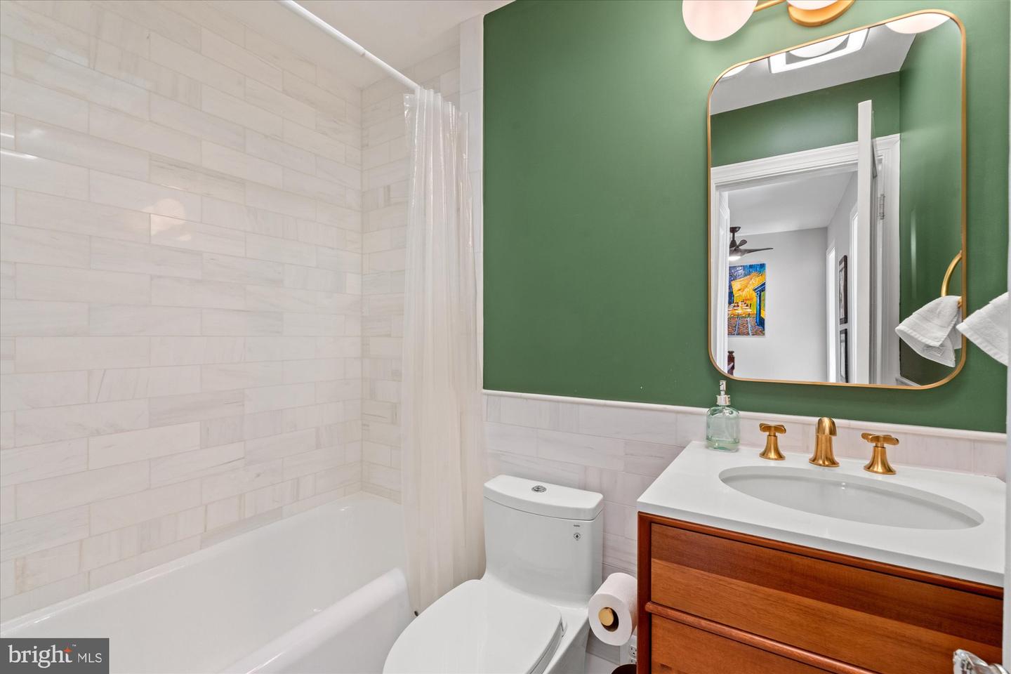 4935 NEW HAMPSHIRE AVE NW, WASHINGTON, District Of Columbia 20011, 3 Bedrooms Bedrooms, ,2 BathroomsBathrooms,Residential,For sale,4935 NEW HAMPSHIRE AVE NW,DCDC2194566 MLS # DCDC2194566