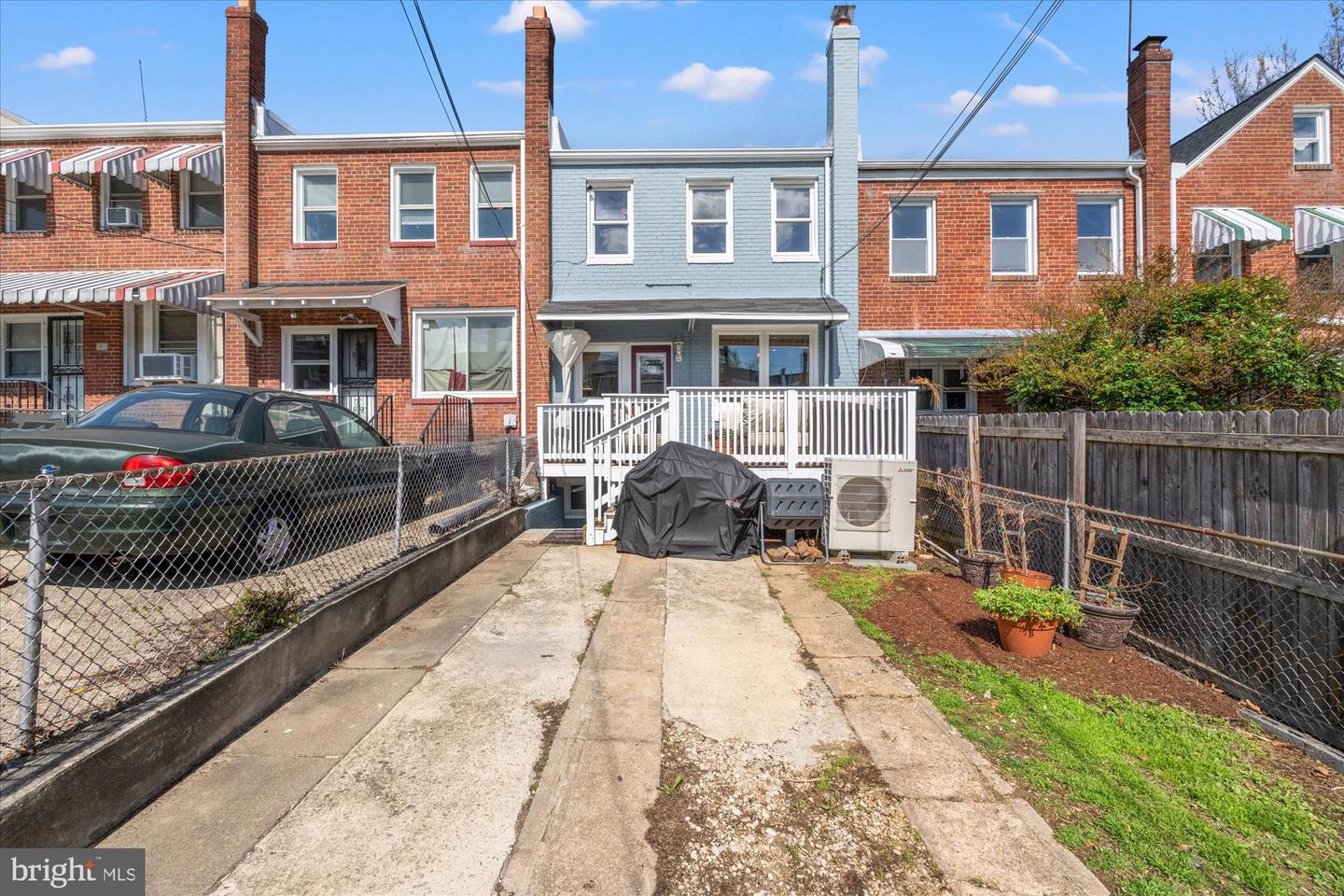 4935 NEW HAMPSHIRE AVE NW, WASHINGTON, District Of Columbia 20011, 3 Bedrooms Bedrooms, ,2 BathroomsBathrooms,Residential,For sale,4935 NEW HAMPSHIRE AVE NW,DCDC2194566 MLS # DCDC2194566