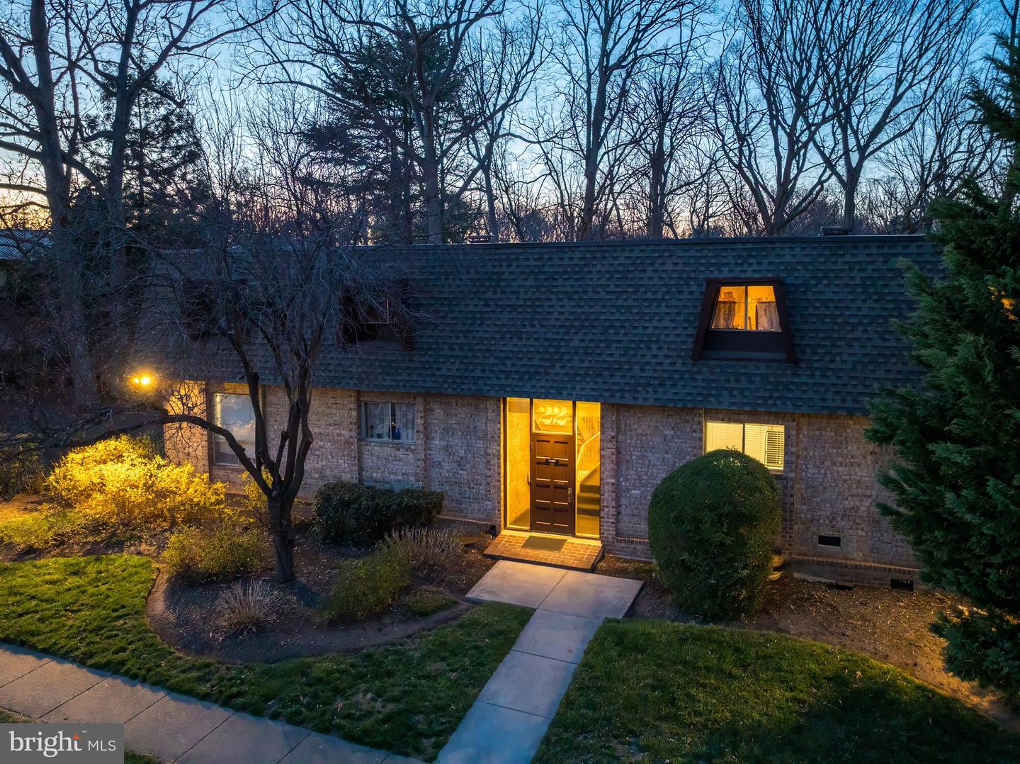 11622 VANTAGE HILL RD #12B, RESTON, Virginia 20190, 2 Bedrooms Bedrooms, ,2 BathroomsBathrooms,Residential,For sale,11622 VANTAGE HILL RD #12B,VAFX2233058 MLS # VAFX2233058