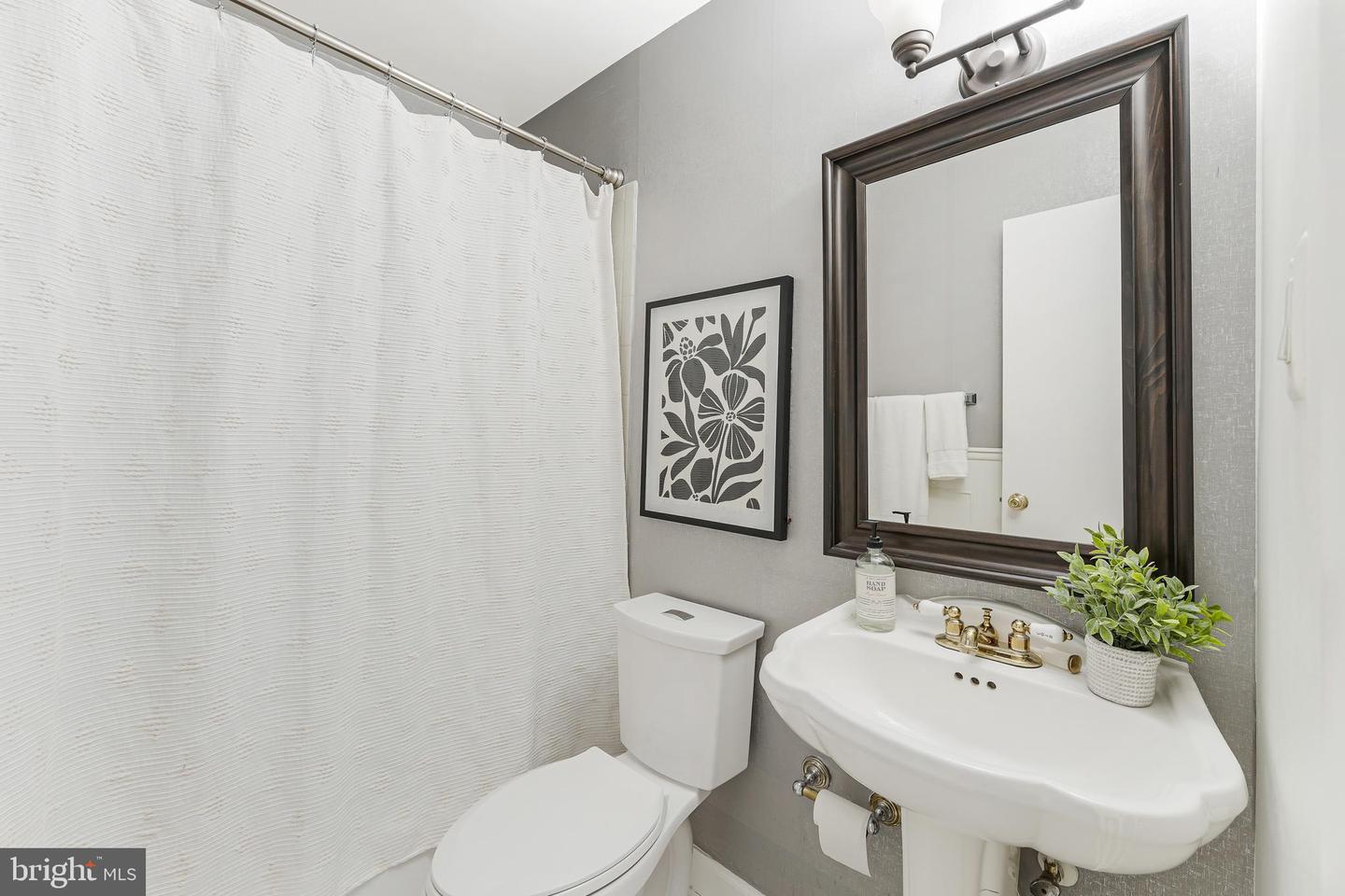 11622 VANTAGE HILL RD #12B, RESTON, Virginia 20190, 2 Bedrooms Bedrooms, ,2 BathroomsBathrooms,Residential,For sale,11622 VANTAGE HILL RD #12B,VAFX2233058 MLS # VAFX2233058
