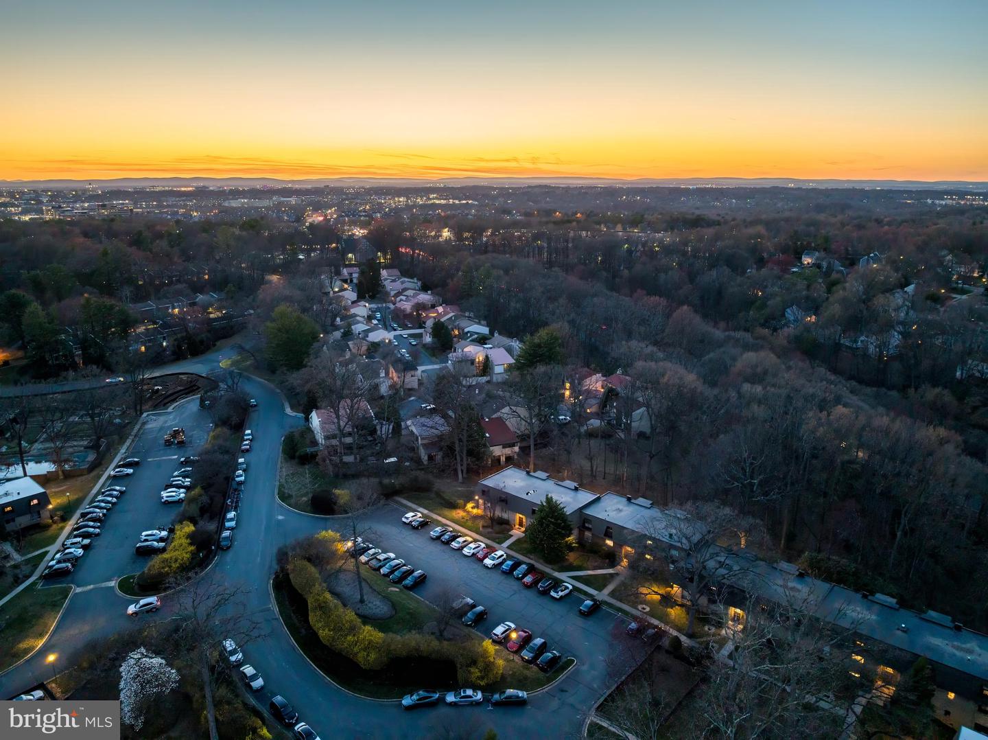 11622 VANTAGE HILL RD #12B, RESTON, Virginia 20190, 2 Bedrooms Bedrooms, ,2 BathroomsBathrooms,Residential,For sale,11622 VANTAGE HILL RD #12B,VAFX2233058 MLS # VAFX2233058