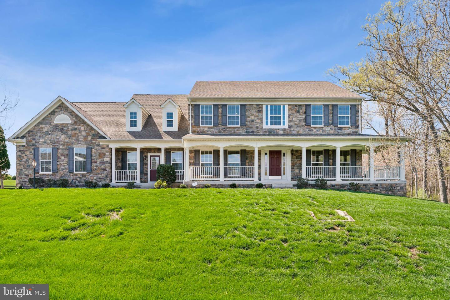 22411 CONSERVANCY DR, ASHBURN, Virginia 20148, 5 Bedrooms Bedrooms, ,4 BathroomsBathrooms,Residential,For sale,22411 CONSERVANCY DR,VALO2093384 MLS # VALO2093384