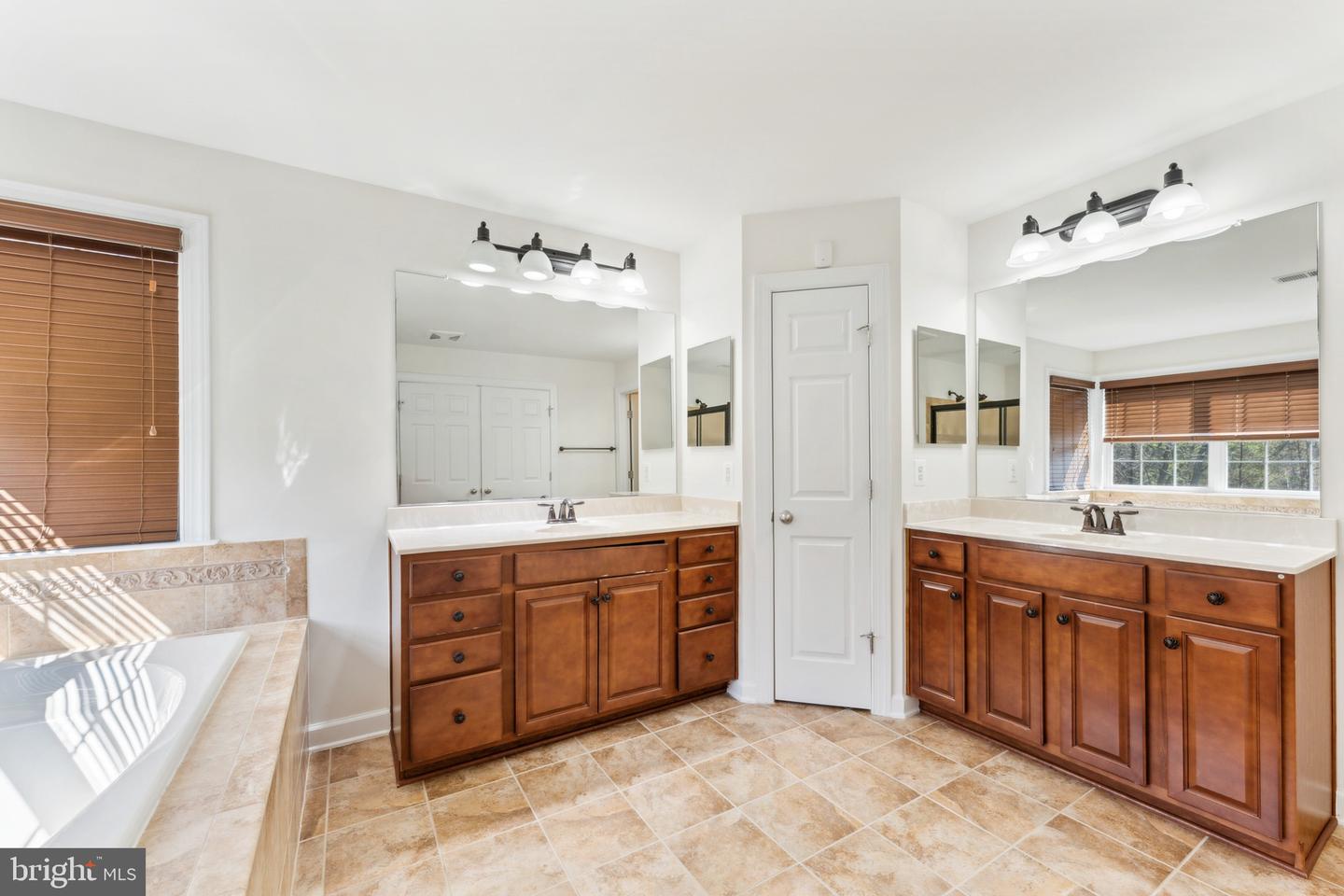 22411 CONSERVANCY DR, ASHBURN, Virginia 20148, 5 Bedrooms Bedrooms, ,4 BathroomsBathrooms,Residential,For sale,22411 CONSERVANCY DR,VALO2093384 MLS # VALO2093384