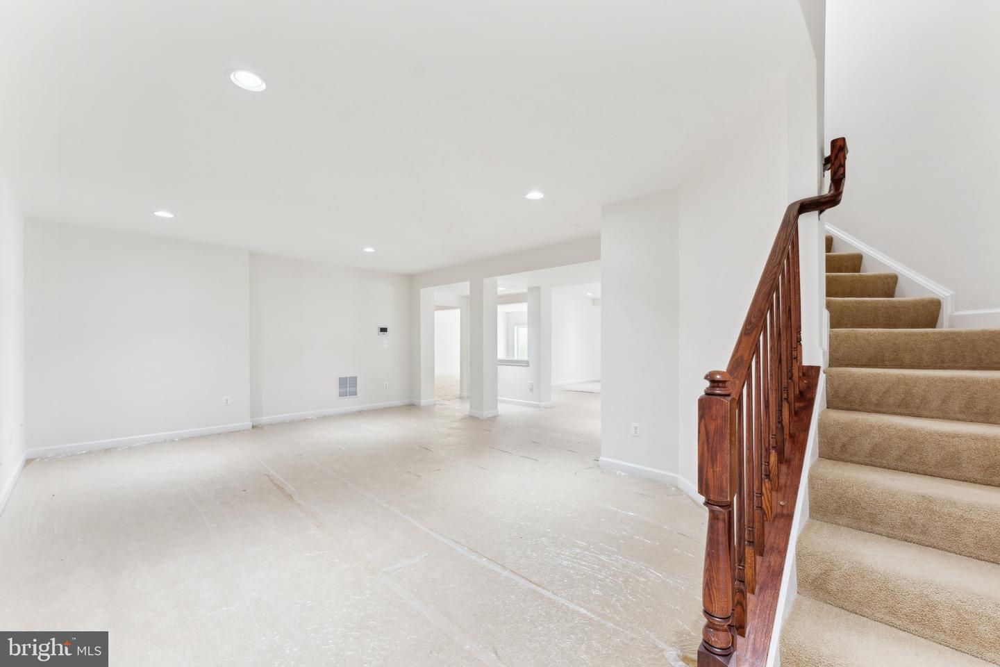 22411 CONSERVANCY DR, ASHBURN, Virginia 20148, 5 Bedrooms Bedrooms, ,4 BathroomsBathrooms,Residential,For sale,22411 CONSERVANCY DR,VALO2093384 MLS # VALO2093384