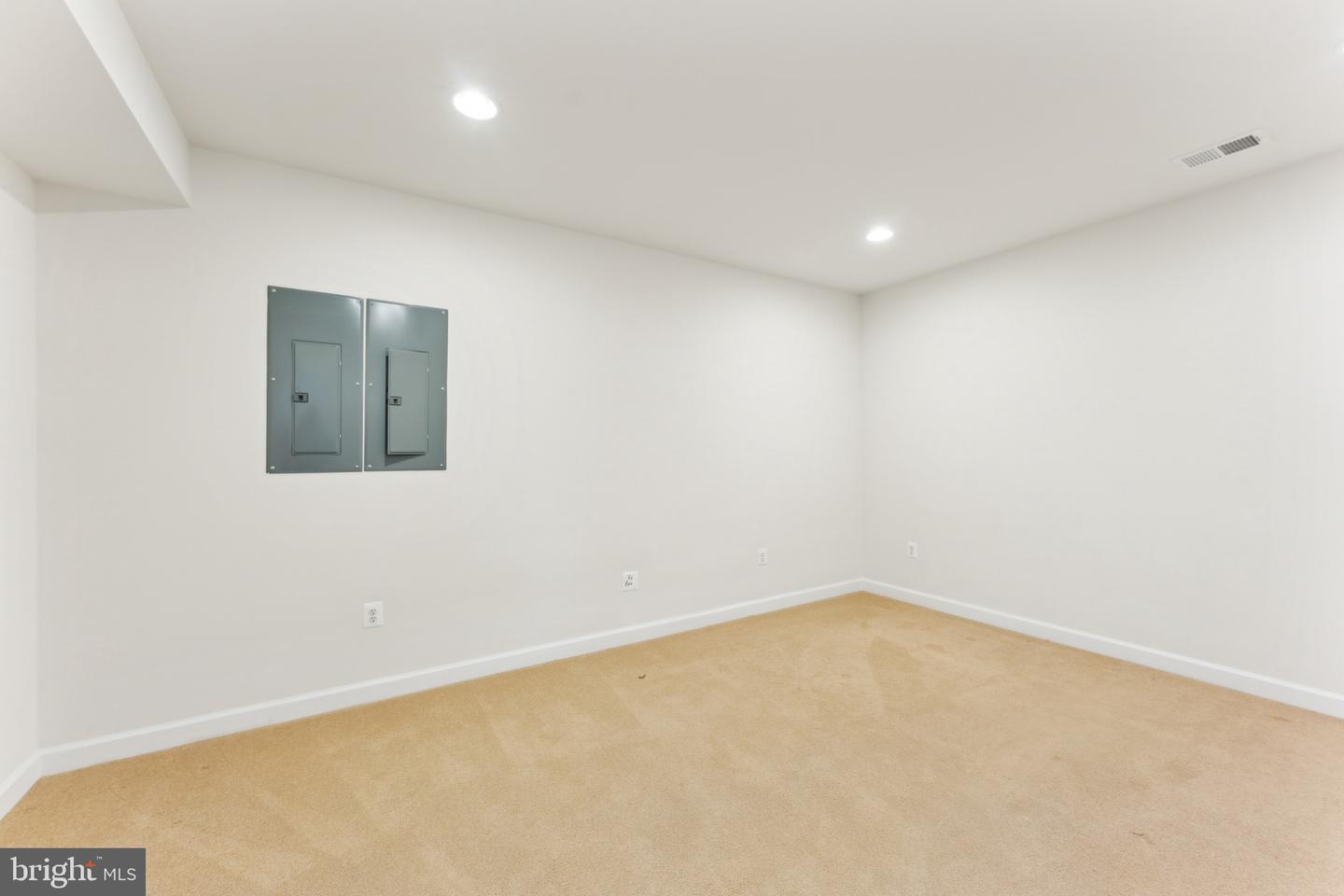 22411 CONSERVANCY DR, ASHBURN, Virginia 20148, 5 Bedrooms Bedrooms, ,4 BathroomsBathrooms,Residential,For sale,22411 CONSERVANCY DR,VALO2093384 MLS # VALO2093384