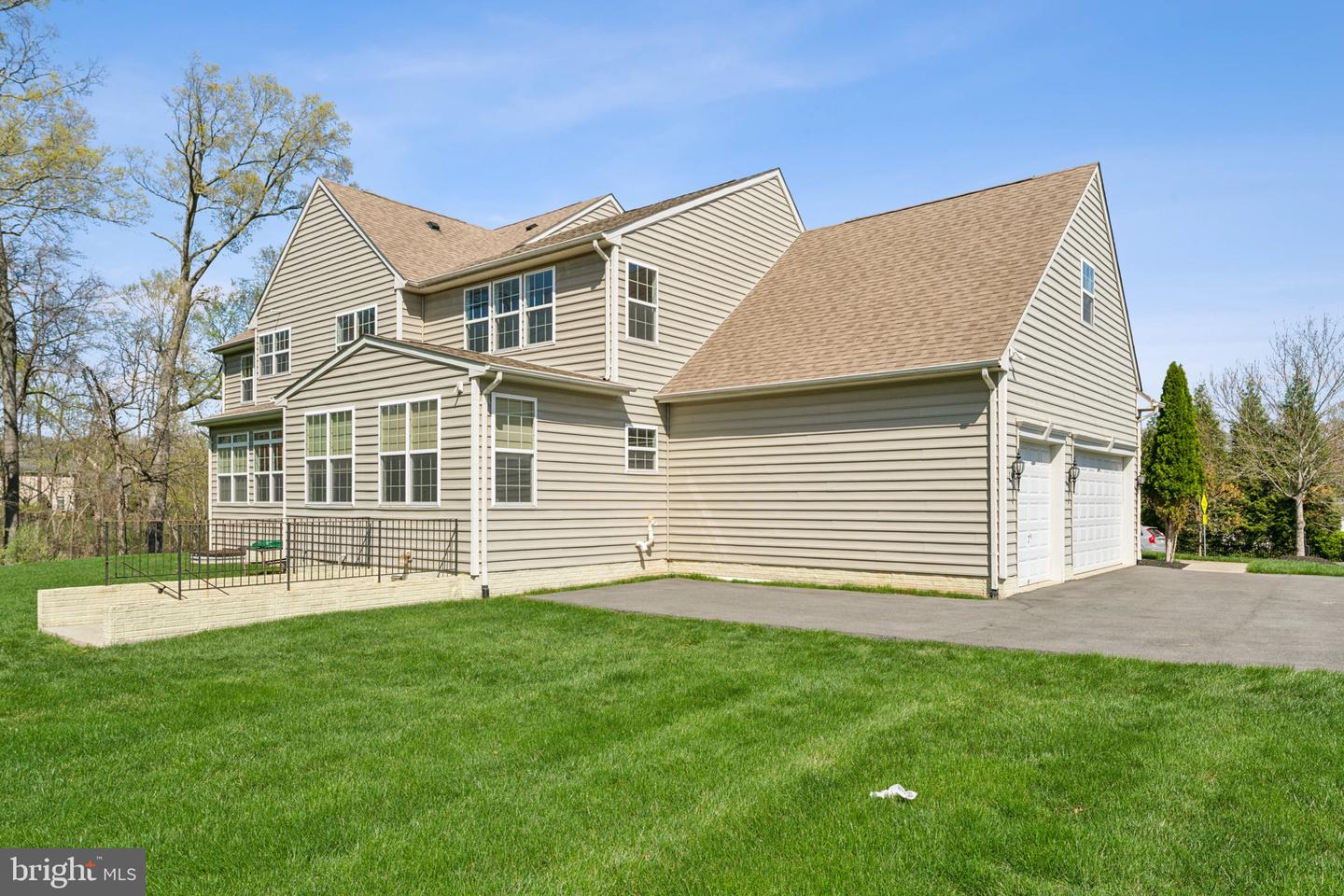 22411 CONSERVANCY DR, ASHBURN, Virginia 20148, 5 Bedrooms Bedrooms, ,4 BathroomsBathrooms,Residential,For sale,22411 CONSERVANCY DR,VALO2093384 MLS # VALO2093384