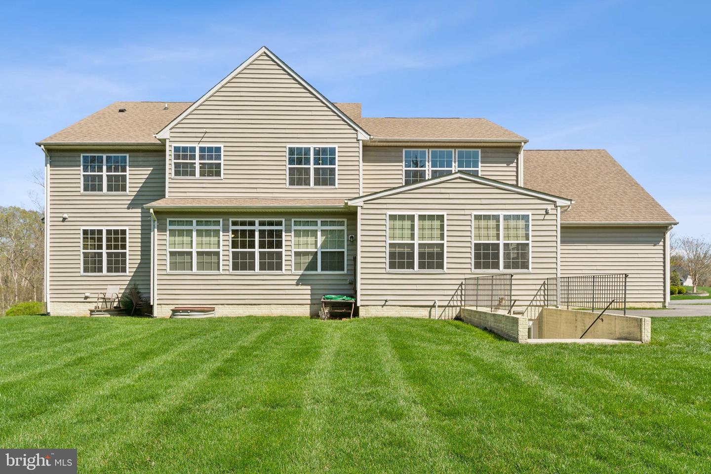 22411 CONSERVANCY DR, ASHBURN, Virginia 20148, 5 Bedrooms Bedrooms, ,4 BathroomsBathrooms,Residential,For sale,22411 CONSERVANCY DR,VALO2093384 MLS # VALO2093384
