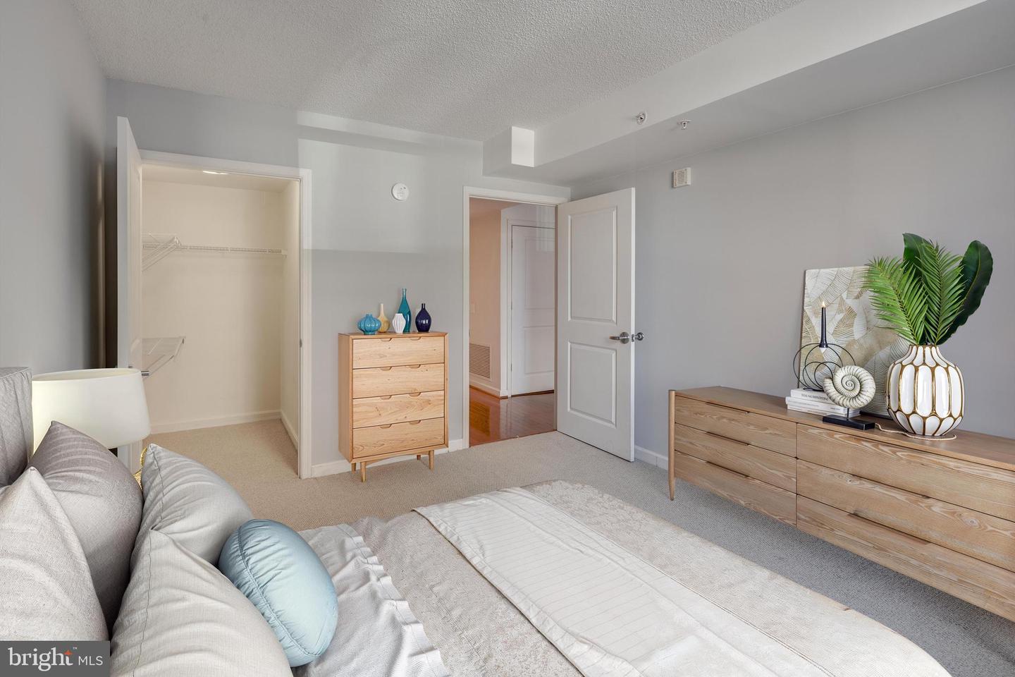 880 N POLLARD ST #223, ARLINGTON, Virginia 22203, 1 Bedroom Bedrooms, ,1 BathroomBathrooms,Residential,For sale,880 N POLLARD ST #223,VAAR2055798 MLS # VAAR2055798