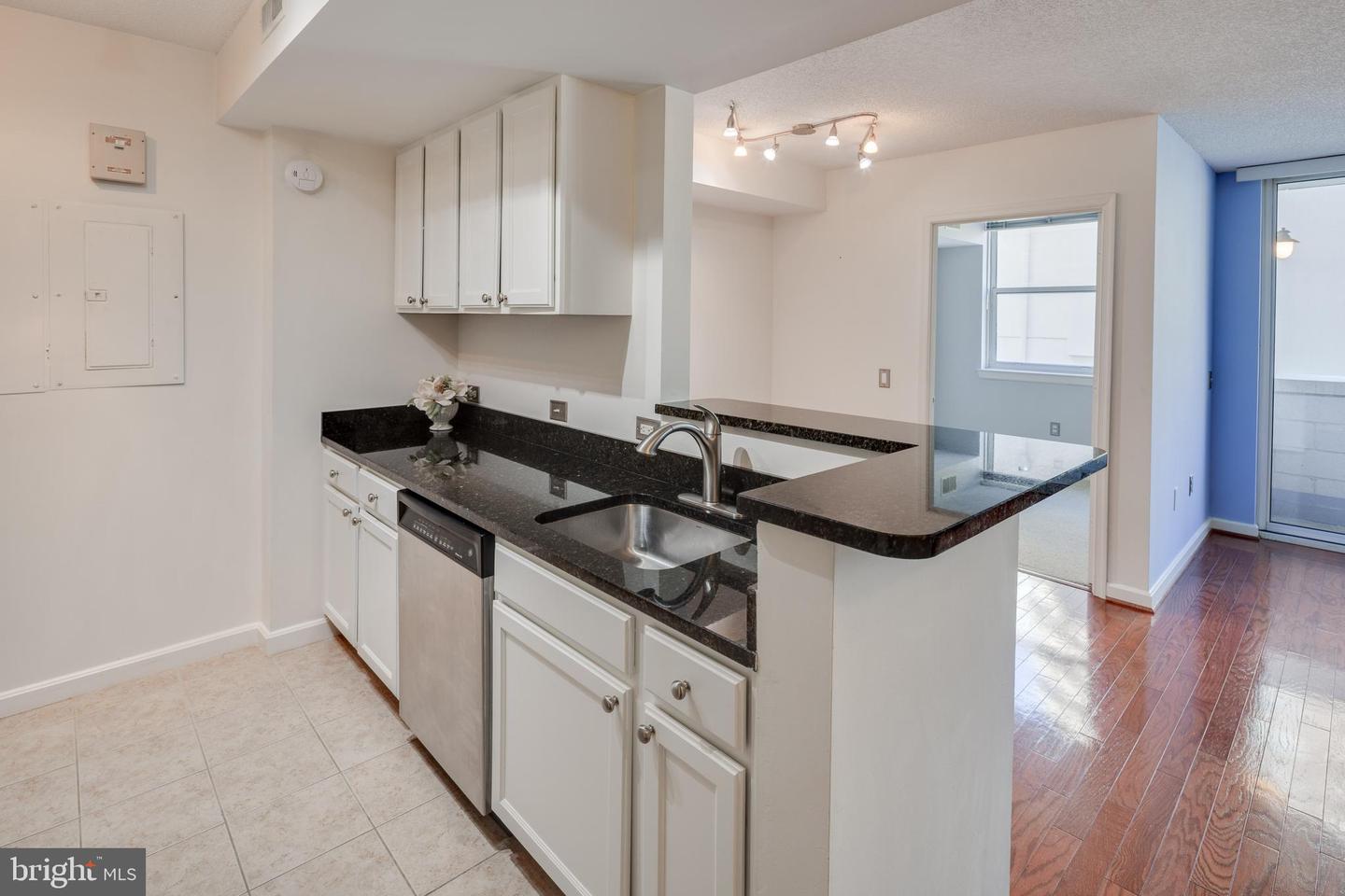 880 N POLLARD ST #223, ARLINGTON, Virginia 22203, 1 Bedroom Bedrooms, ,1 BathroomBathrooms,Residential,For sale,880 N POLLARD ST #223,VAAR2055798 MLS # VAAR2055798