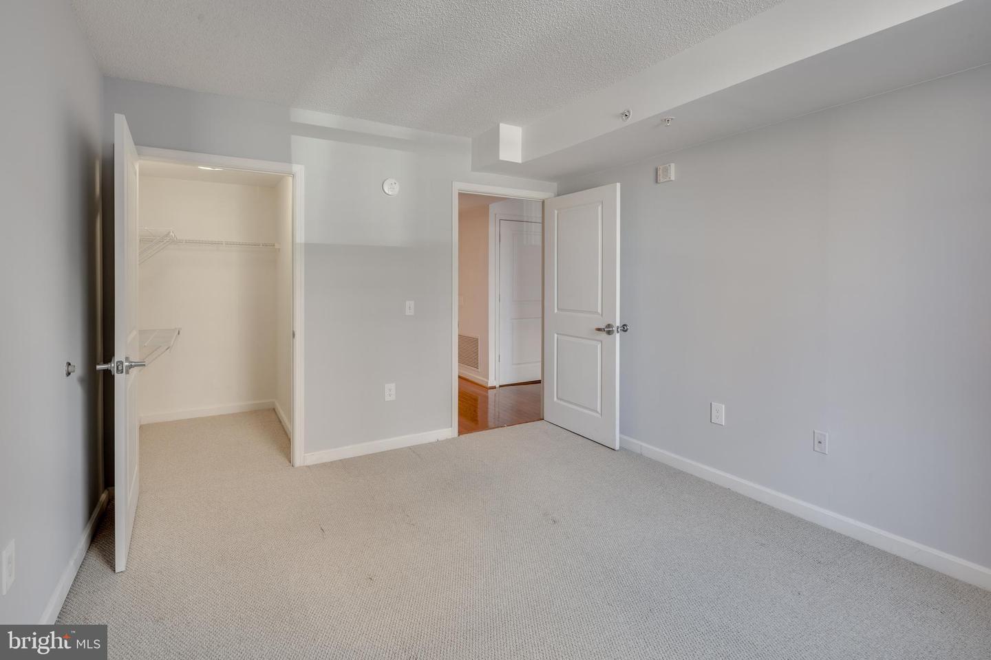 880 N POLLARD ST #223, ARLINGTON, Virginia 22203, 1 Bedroom Bedrooms, ,1 BathroomBathrooms,Residential,For sale,880 N POLLARD ST #223,VAAR2055798 MLS # VAAR2055798