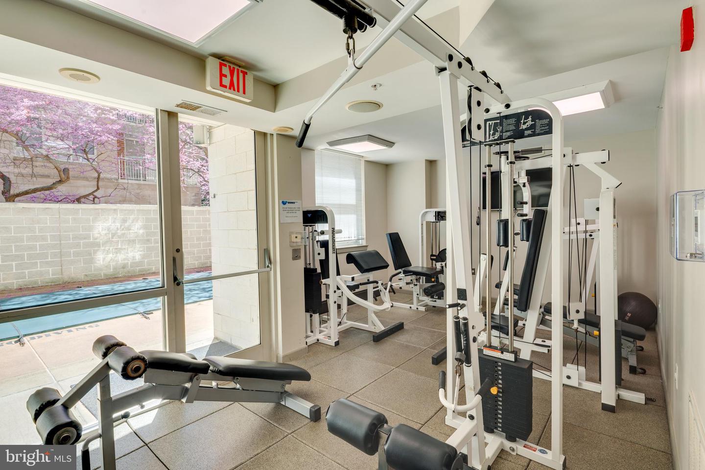 880 N POLLARD ST #223, ARLINGTON, Virginia 22203, 1 Bedroom Bedrooms, ,1 BathroomBathrooms,Residential,For sale,880 N POLLARD ST #223,VAAR2055798 MLS # VAAR2055798