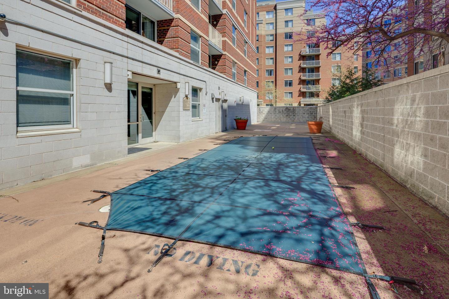 880 N POLLARD ST #223, ARLINGTON, Virginia 22203, 1 Bedroom Bedrooms, ,1 BathroomBathrooms,Residential,For sale,880 N POLLARD ST #223,VAAR2055798 MLS # VAAR2055798