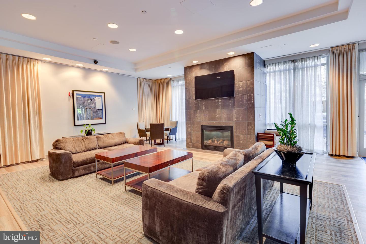 880 N POLLARD ST #223, ARLINGTON, Virginia 22203, 1 Bedroom Bedrooms, ,1 BathroomBathrooms,Residential,For sale,880 N POLLARD ST #223,VAAR2055798 MLS # VAAR2055798