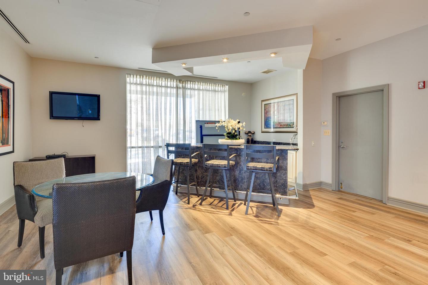 880 N POLLARD ST #223, ARLINGTON, Virginia 22203, 1 Bedroom Bedrooms, ,1 BathroomBathrooms,Residential,For sale,880 N POLLARD ST #223,VAAR2055798 MLS # VAAR2055798