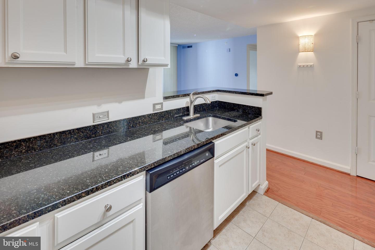 880 N POLLARD ST #223, ARLINGTON, Virginia 22203, 1 Bedroom Bedrooms, ,1 BathroomBathrooms,Residential,For sale,880 N POLLARD ST #223,VAAR2055798 MLS # VAAR2055798
